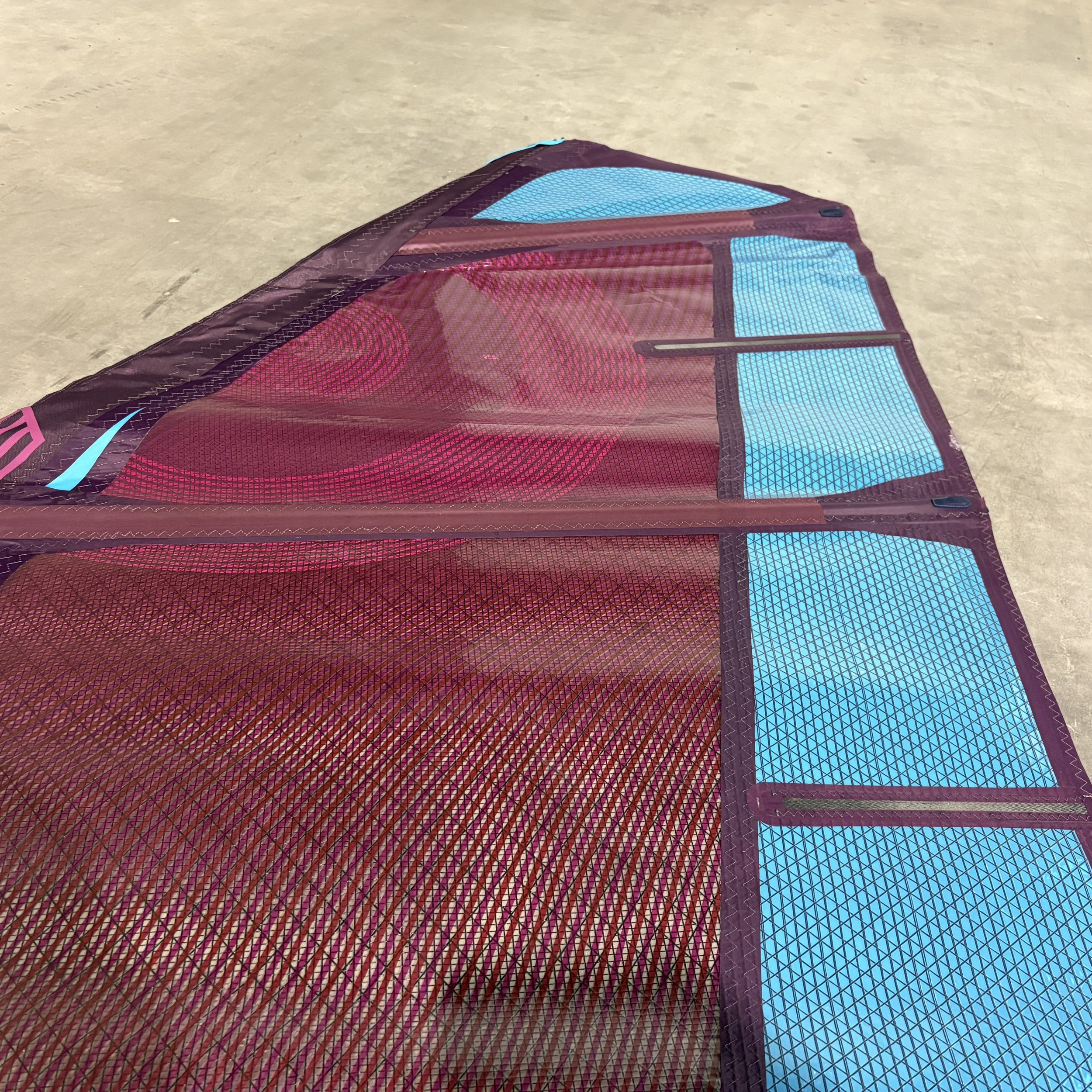 USED Neilpryde Zone 4.2m at Bigsurf Windsurf Shop12.JPG