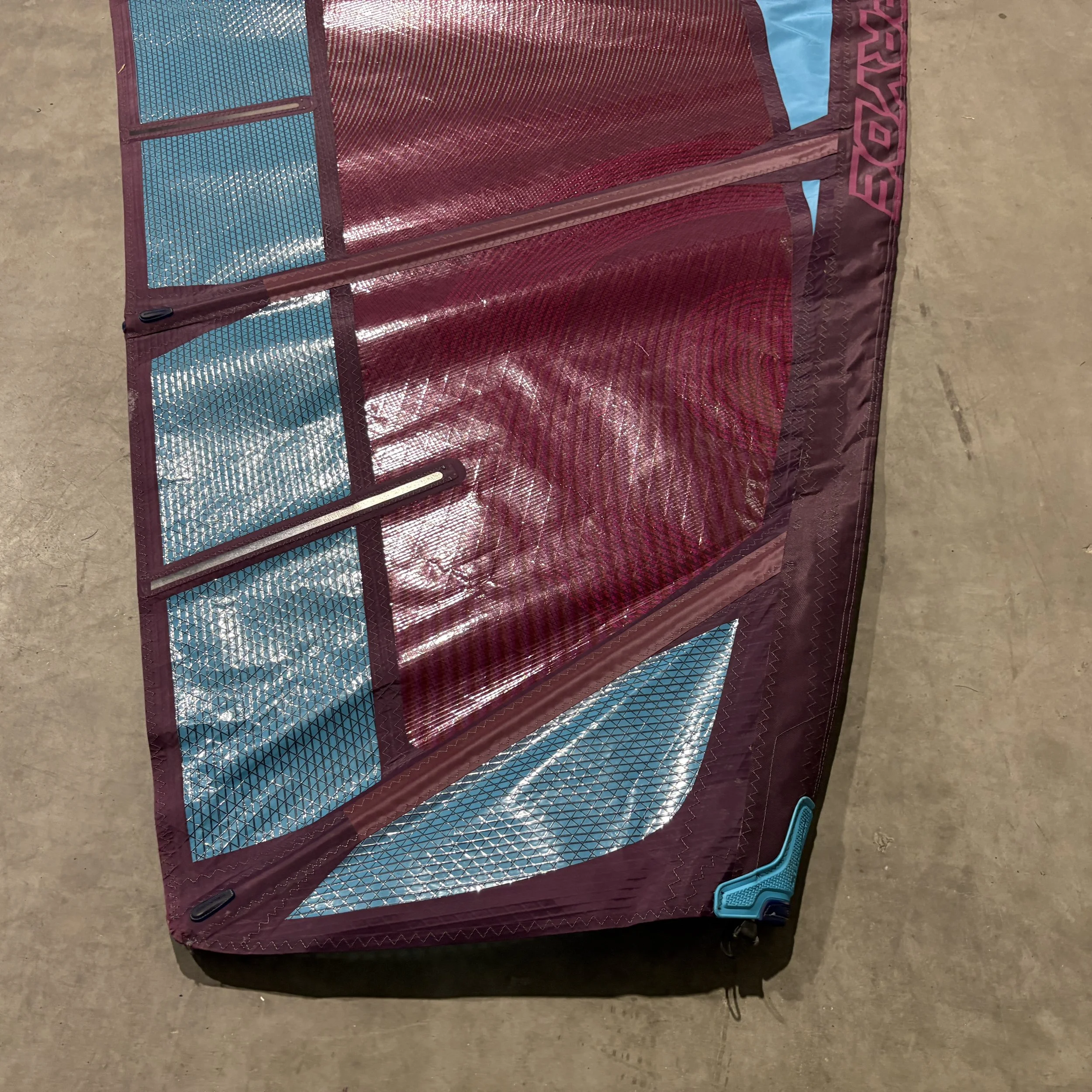 USED Neilpryde Zone 4.2m at Bigsurf Windsurf Shop10.JPG