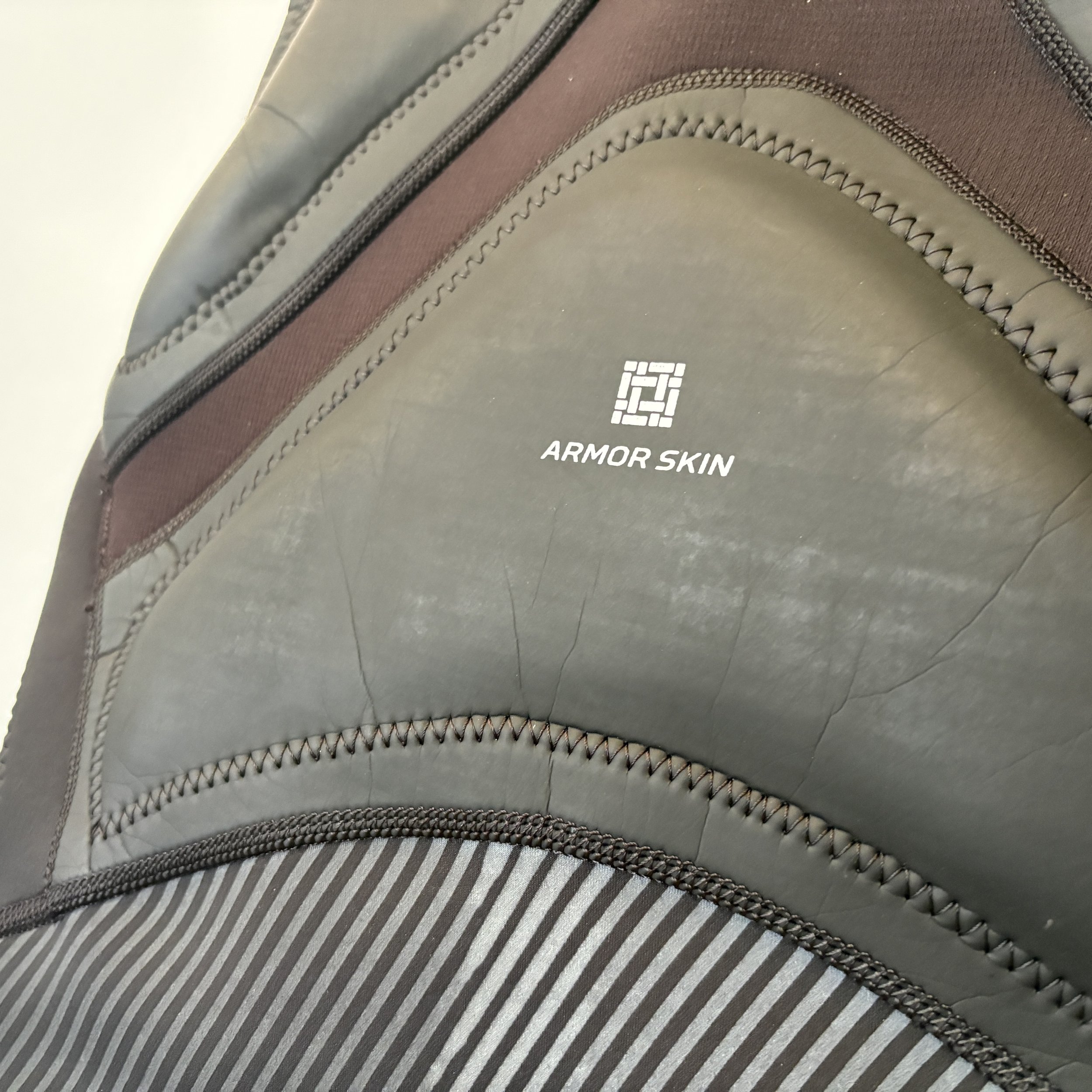 Neilpryde Combat Impact Vest Large at Bigsurf 8.JPG