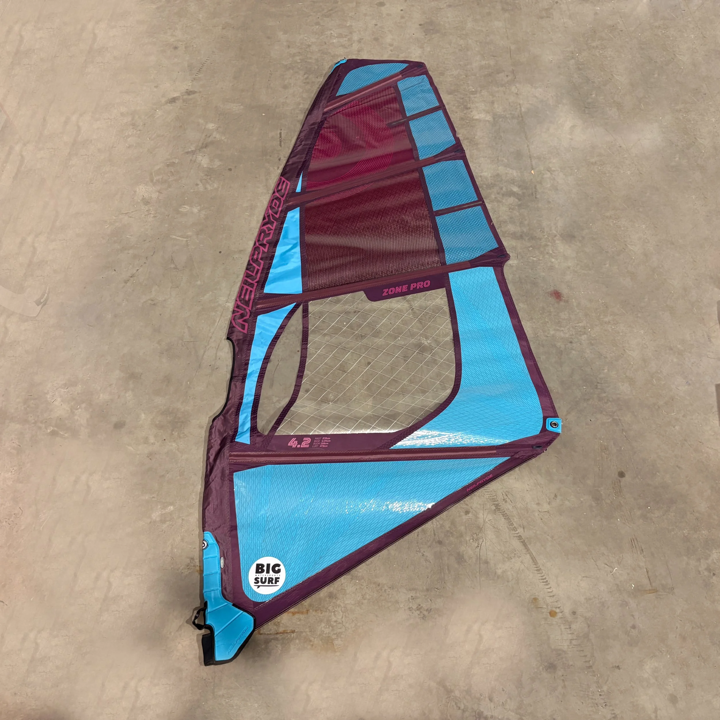USED Neilpryde Zone 4.2m