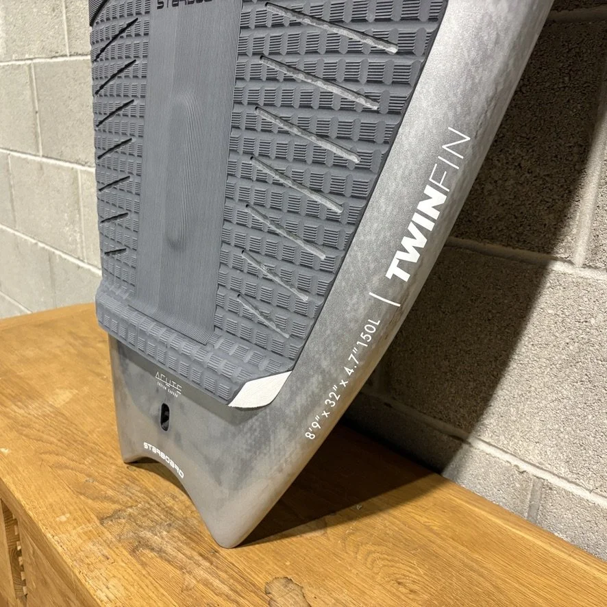 Starboard SUP TwinFin Acute Carbon 8-9 x 32 at Bigsurf SUP Shop 15.jpeg