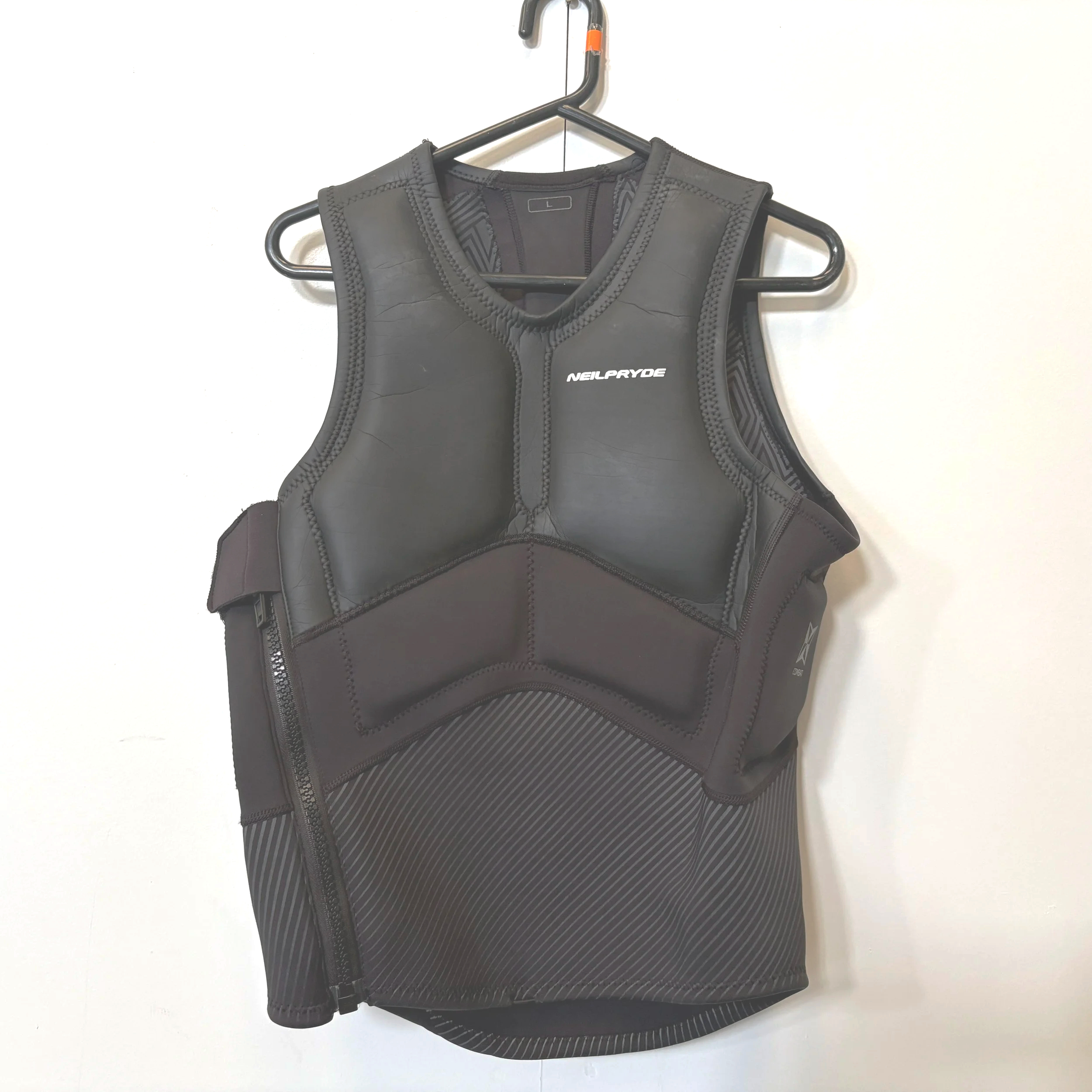 Neilpryde+Combat+Impact+Vest+Large+at+Bigsurf+1.png