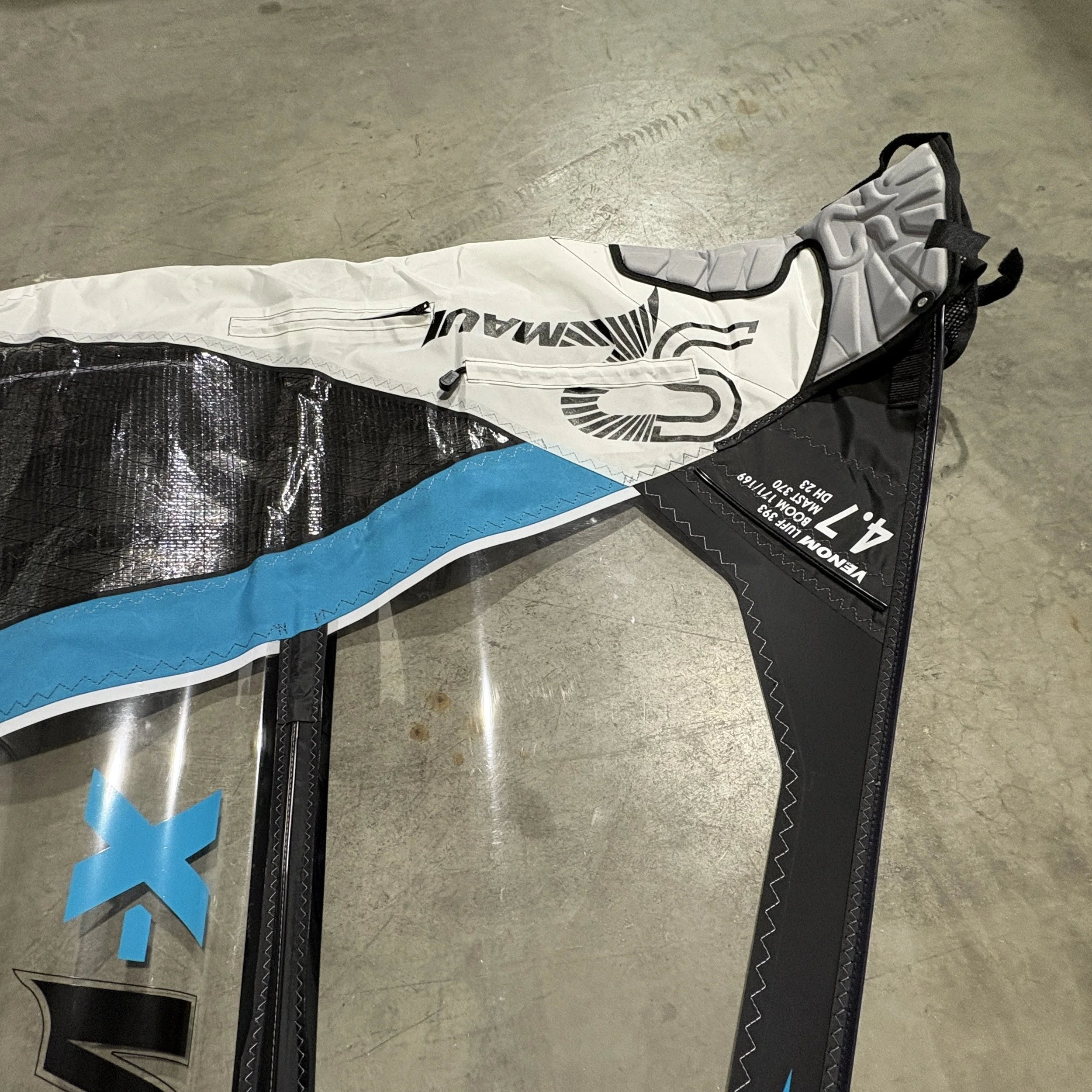 S2Maui Venom-X 4.7m at Bigsurf Windsurf Shop 9.jpeg