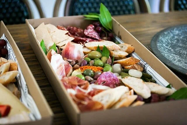 Platters for picnics 🌱⛱ -
-
📸 @brettgoldsmith -
-
#catering #cateringmelbourne #caterer #melbournecaterer #healthymeals #partyfood #breakfastmeeting #corportatelunch #privatedinner #birthdayparty #corporateevent #corportateeventcatering #charcuteri