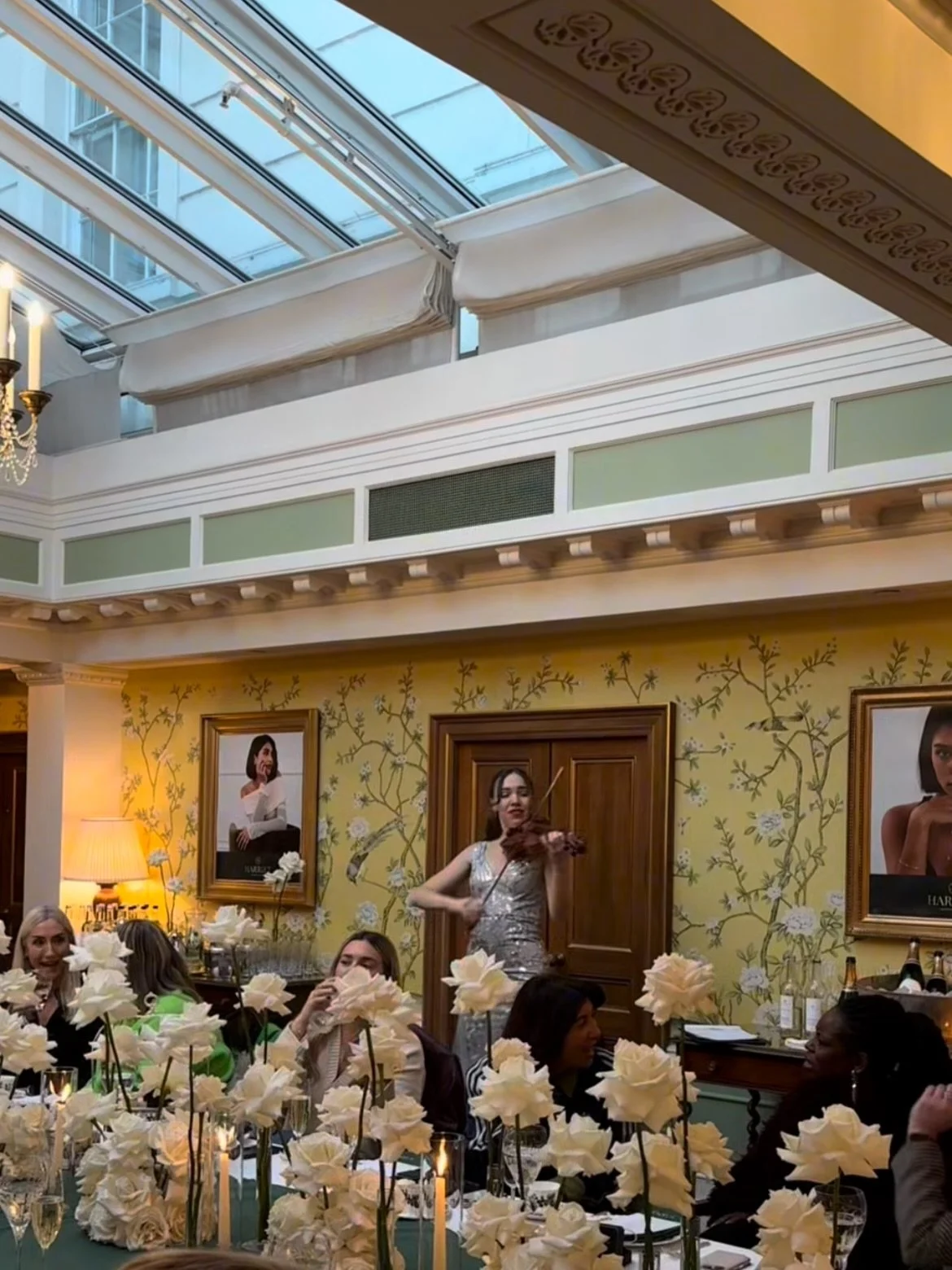 Our violinist performing during the launch of HARRiET , the new lab-grown diamond collection of @hsamueljeweller at @the_lanesborough 

@pwr_pr 

#corporateevents #pr #luxuryevents #thelanesborough #diamonds