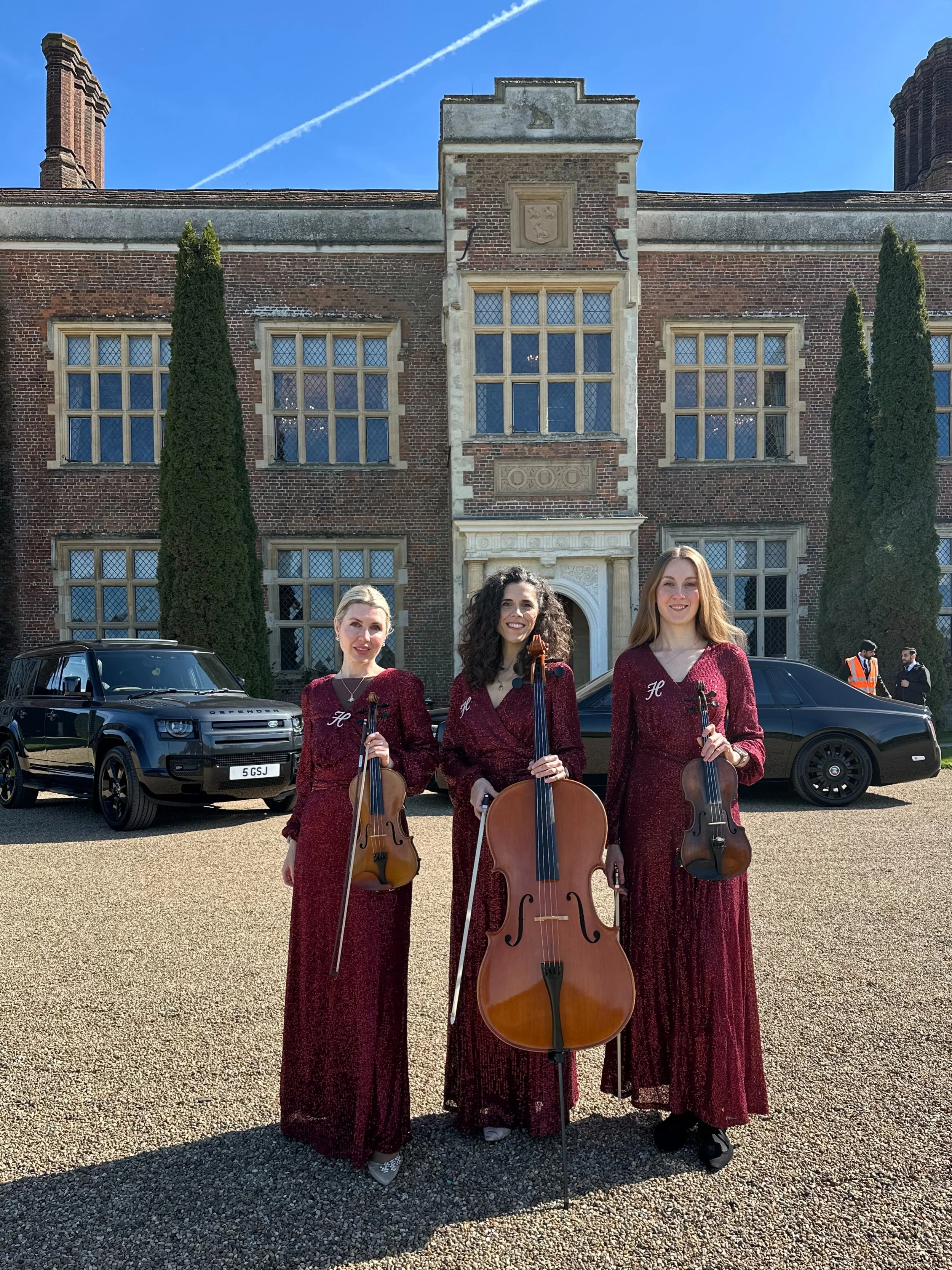 A beautiful sunny day at North Mymms Park performing for a wedding reception. 

#stringtrio #northmymmsparkwedding #weddingmusic #weddingplanmer
