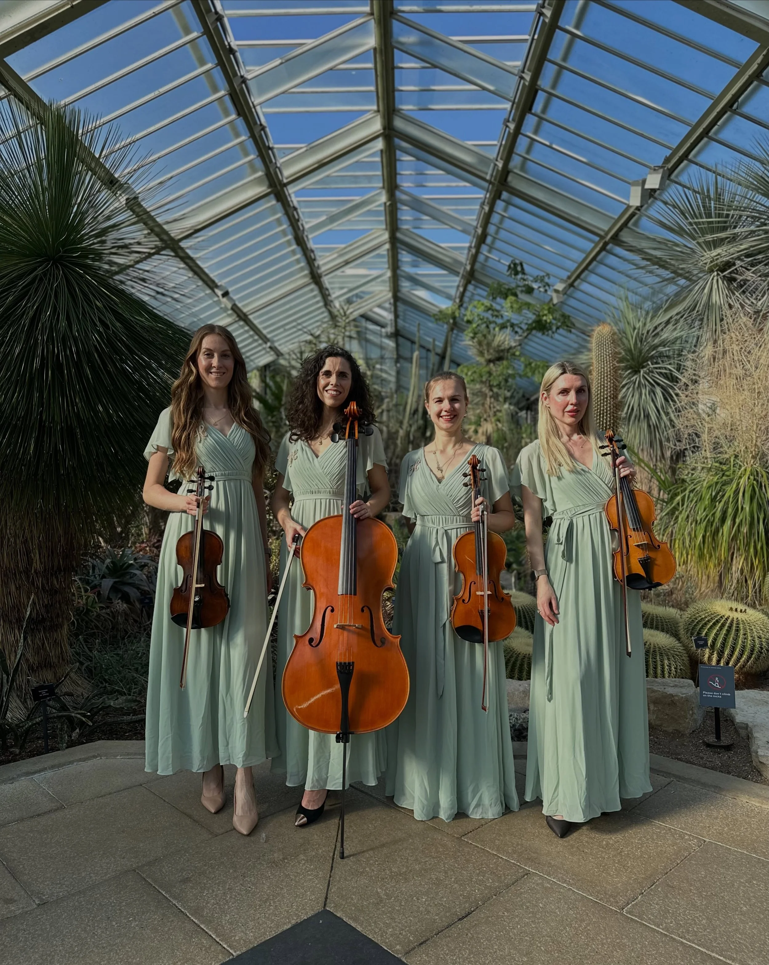 Music, nature and love&hellip; the perfect combination. 💚

Performing for a wedding reception at the Princess of Wales Conservatory at Kew Gardens. @kewevents #

Congratulations to our wonderful couple! 🥂

#HaloStrings #WeddingReception #kewevents 