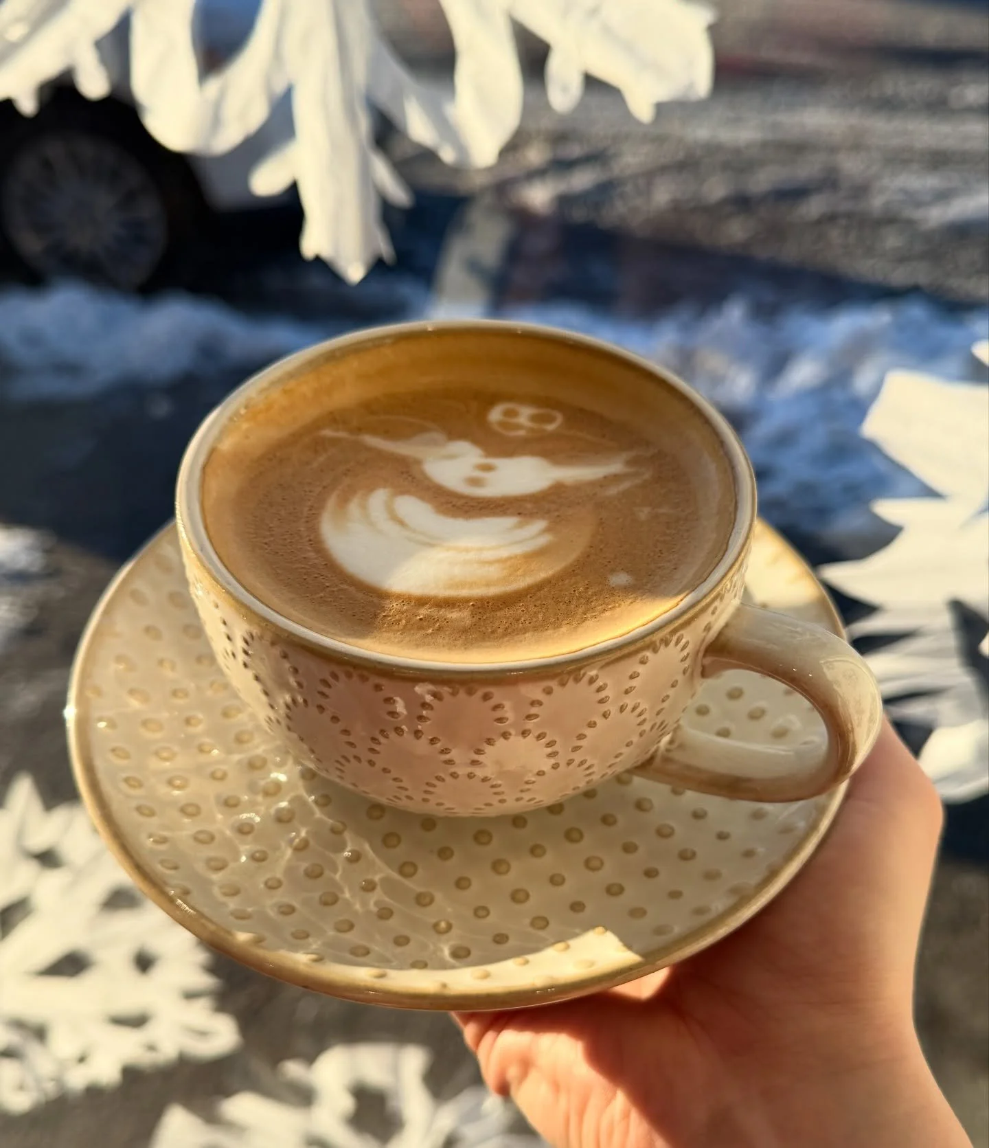 Happy Sunday! ❄️☃️
Come escape the cold with a hot seasonal latte. Our favorite has been the Peppermint Bark, how about you?