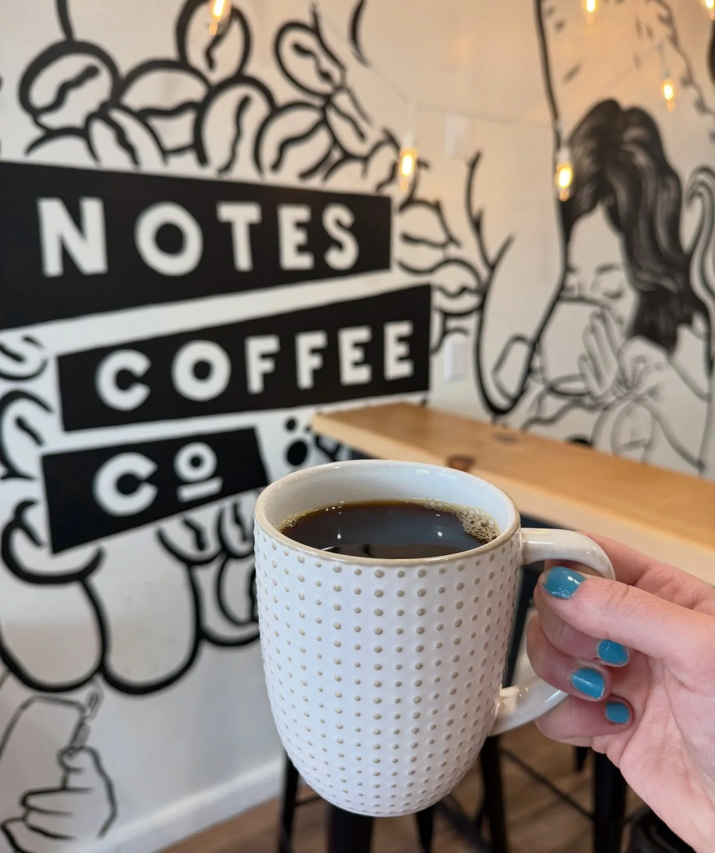 Cold spring mornings + fresh drip cafecito 👌🏻We are slinging coffees and sandwiches until 2 PM, see ya soon!