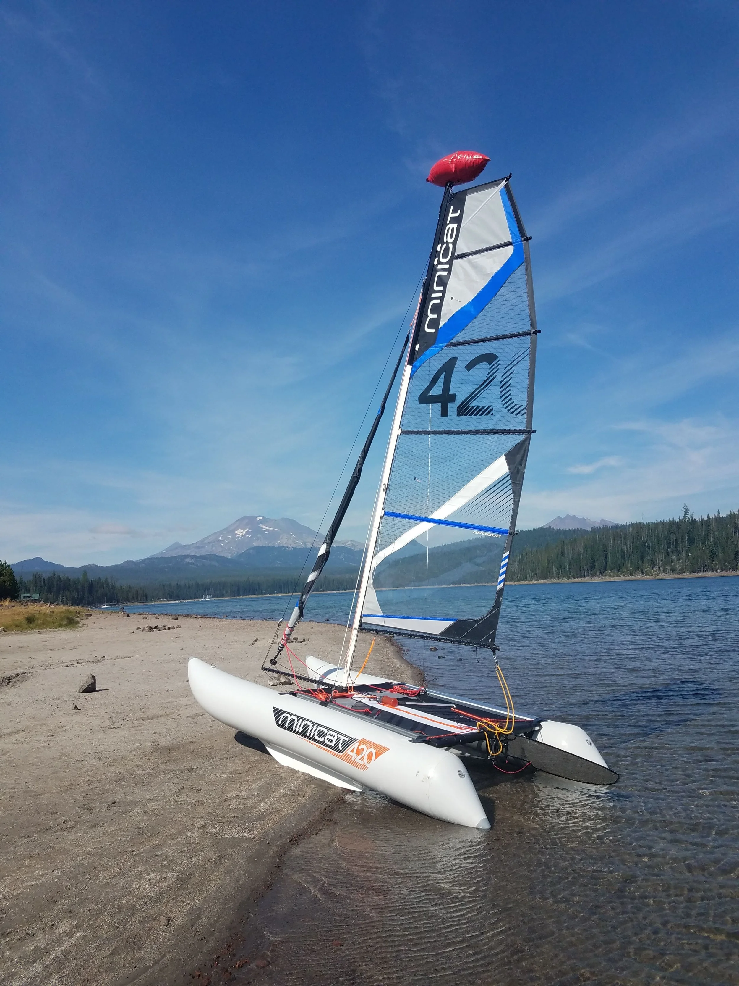 Pre-owned 2020 MiniCat 420 Evoque with Blue sails + masthead float