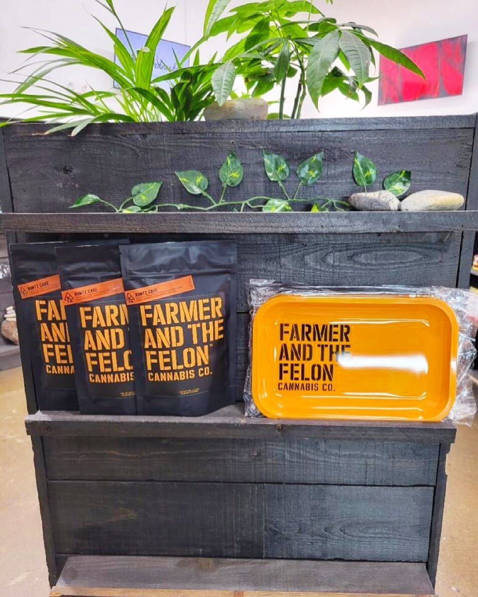 @farmerandthefelon specials running while supplies lasts! Call in or DM to find out how you can get one of these super cool rolling trays 😍
.
.
.

#cannabis #calikush #cannabisdispensary #dispensarylife #sativa #indica #cannabistesting #cannabiscomm