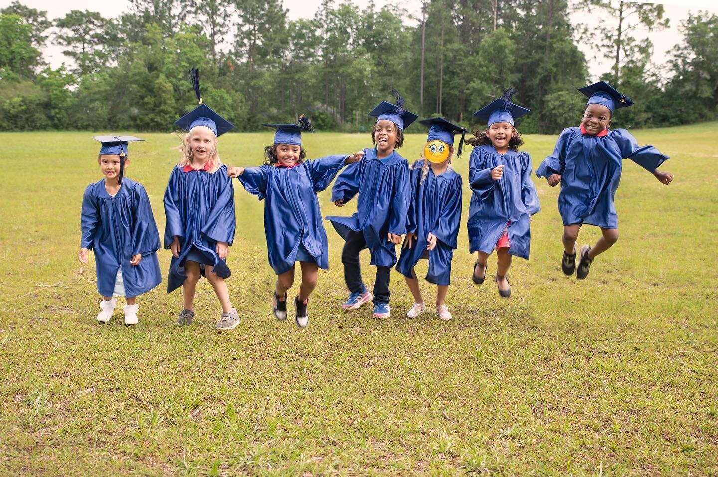 Celebration is in the air🎉

Congrats to our 2023 Kindergarten graduates this week.

📸: @ccsphotographycoden 

#graduation #celebration #kindergartengraduation #graduate #forestschool #naturebasedlearning