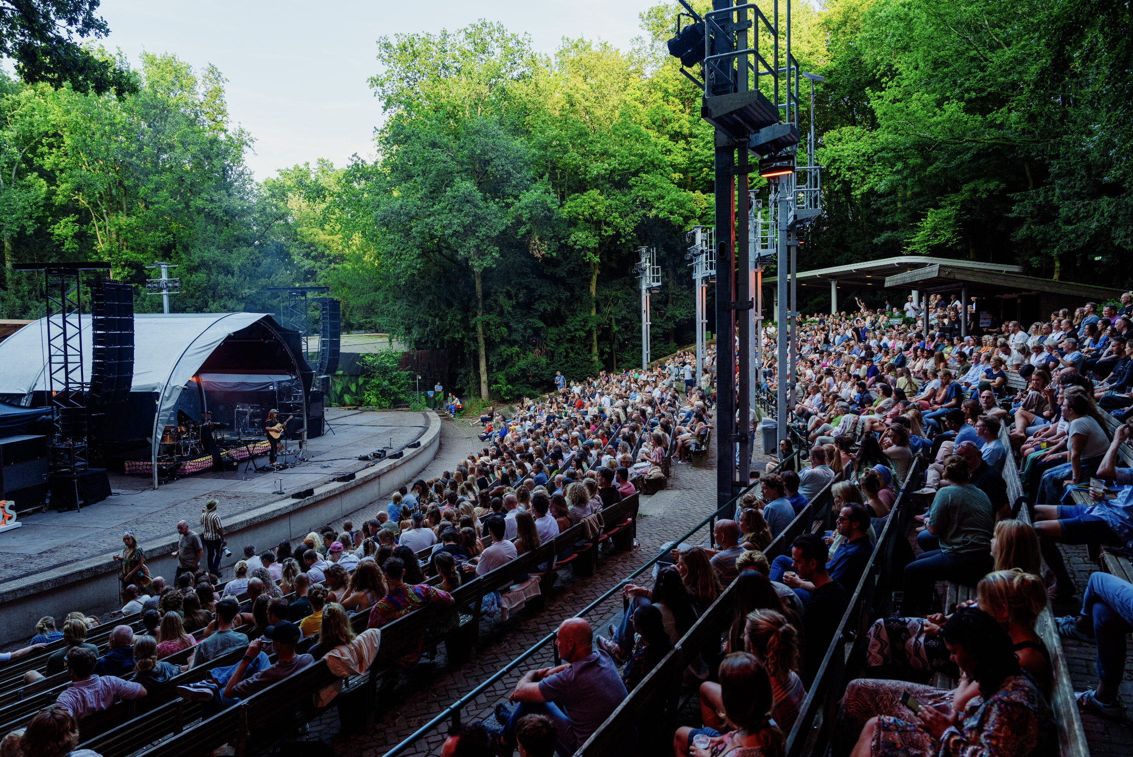 Bostheatre, Amsterdam NL 2024 supporting Xavier Rudd