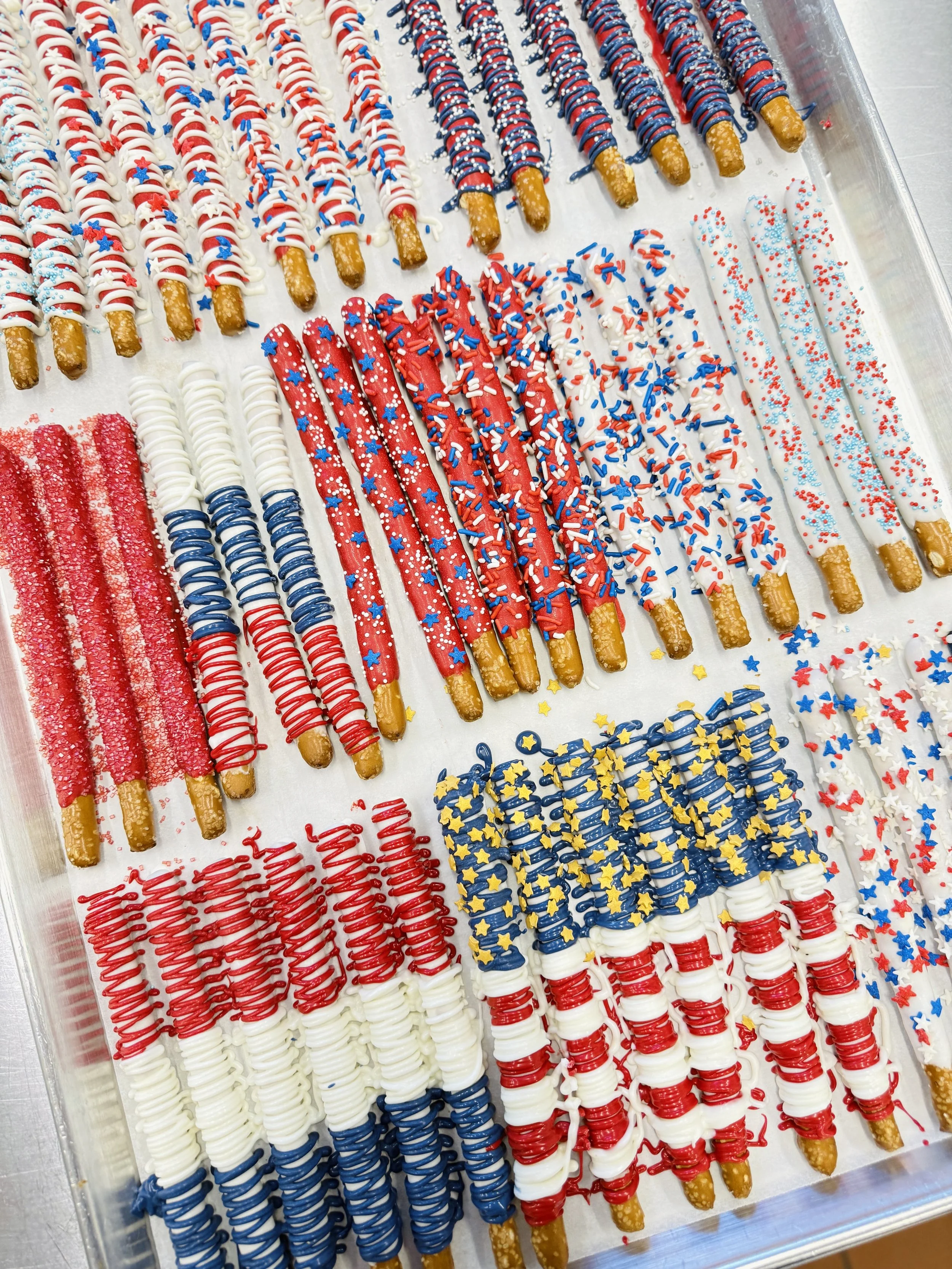 4TH OF JULY CHOCOLATE COVERED PRETZELS