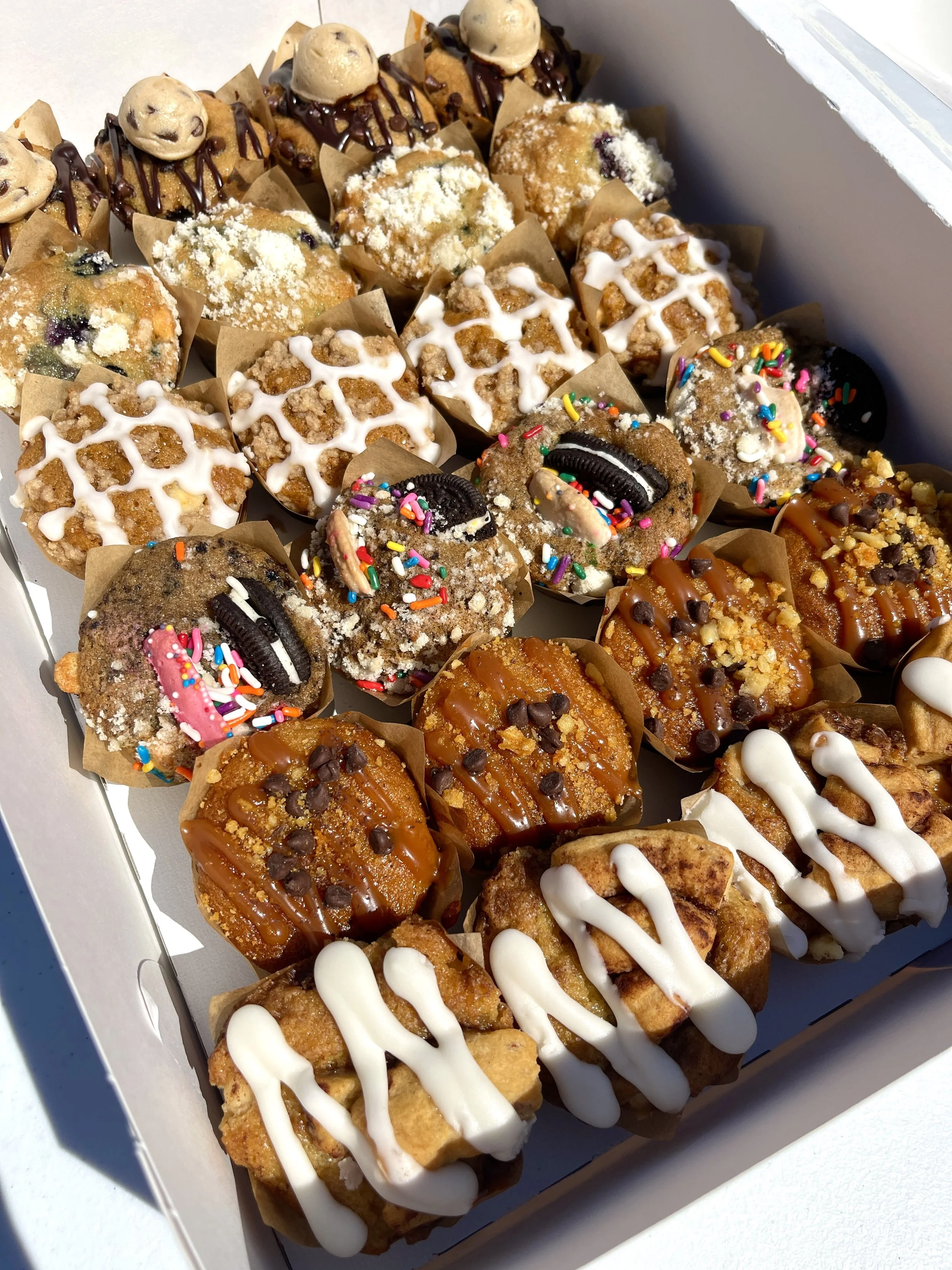 MINI MUFFINS (2 DOZEN)