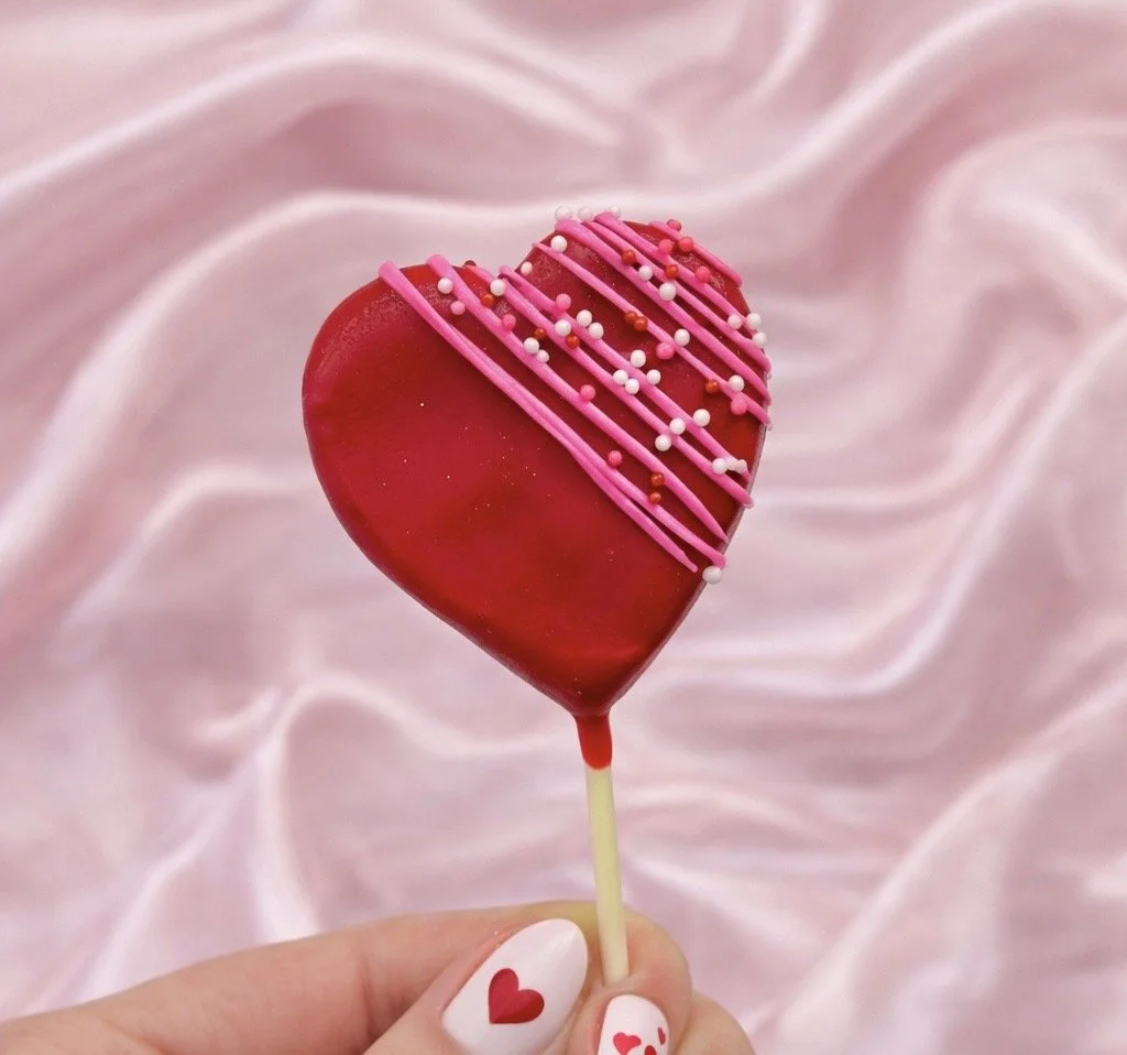 RED HEART CAKE POP