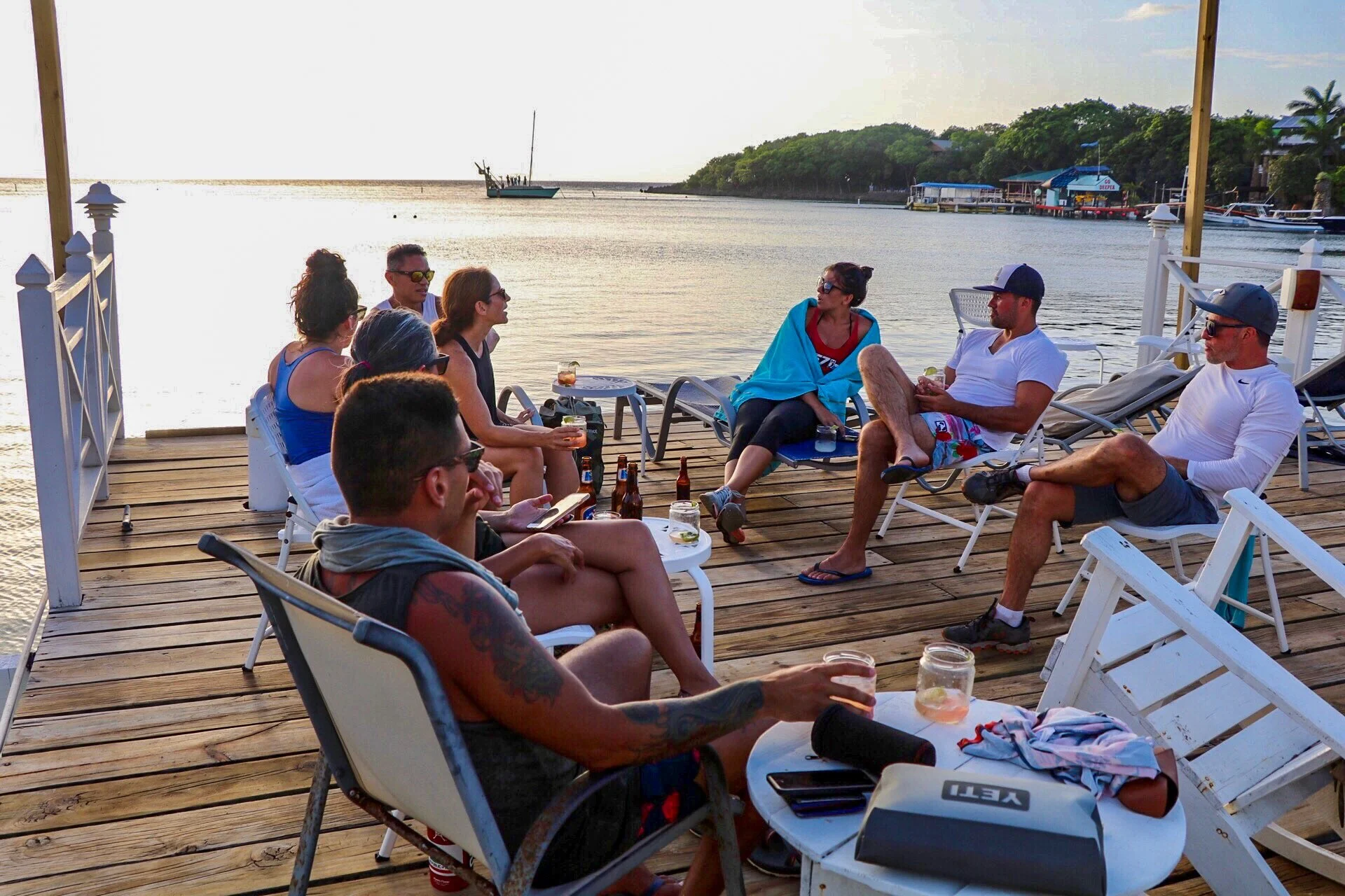 Roatan Guide — Roatan Tourism Bureau