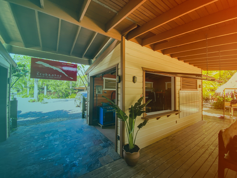 Roatan Guide — Roatan Tourism Bureau