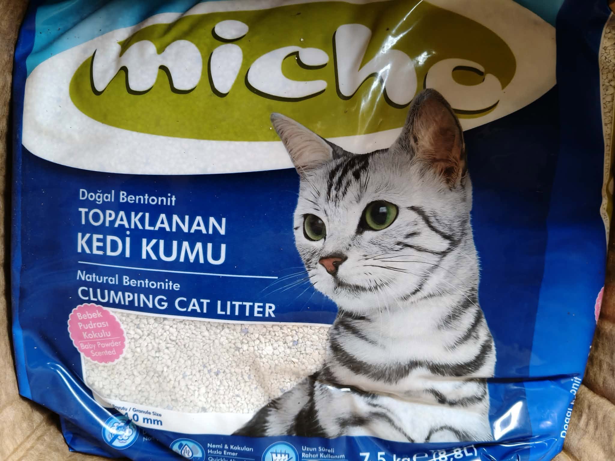 Clumping Litter .    PICK UP ONLY