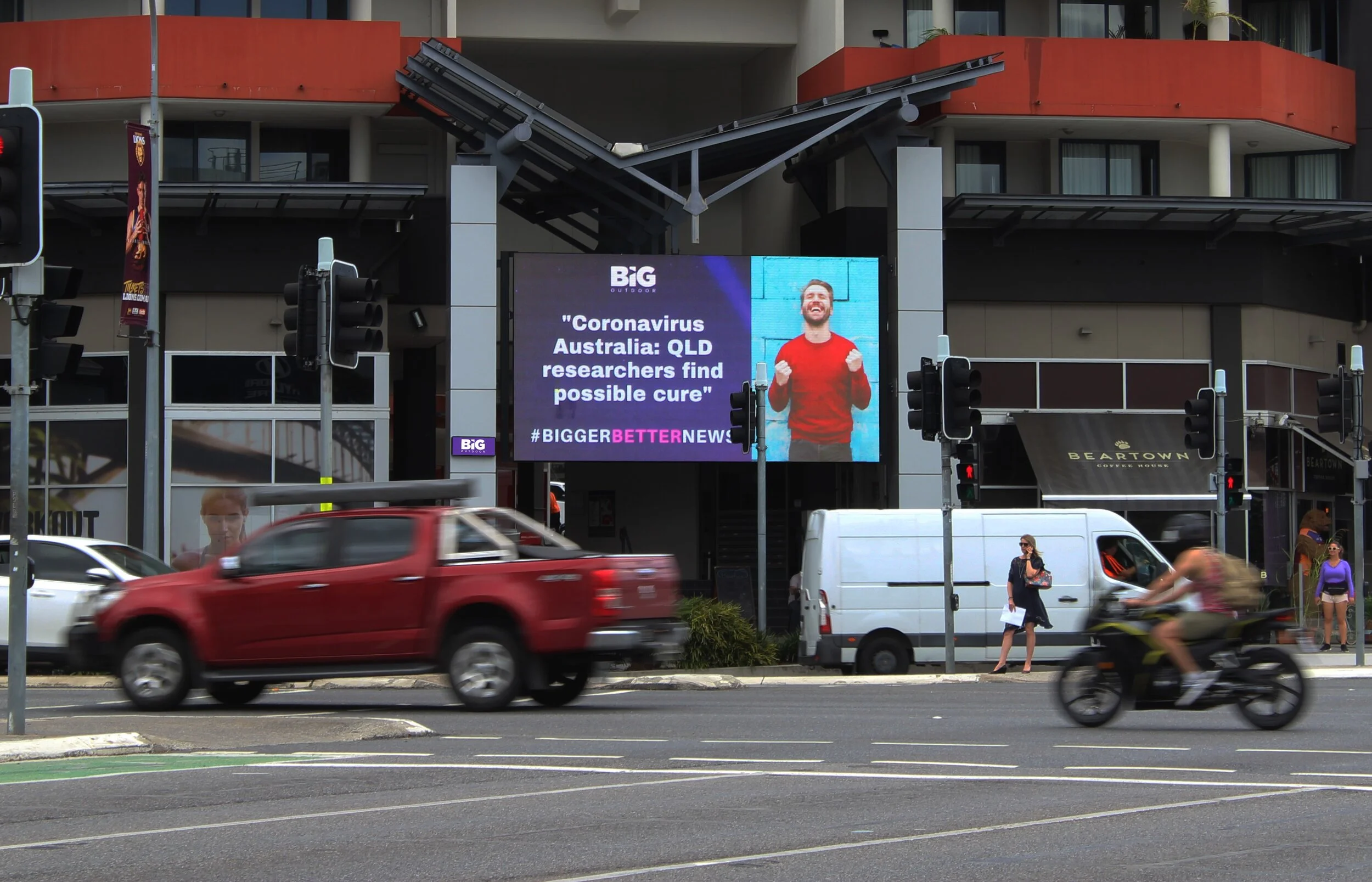 #BiggerBetterNews Good news on Gabba Stanley Street Digital Billboard