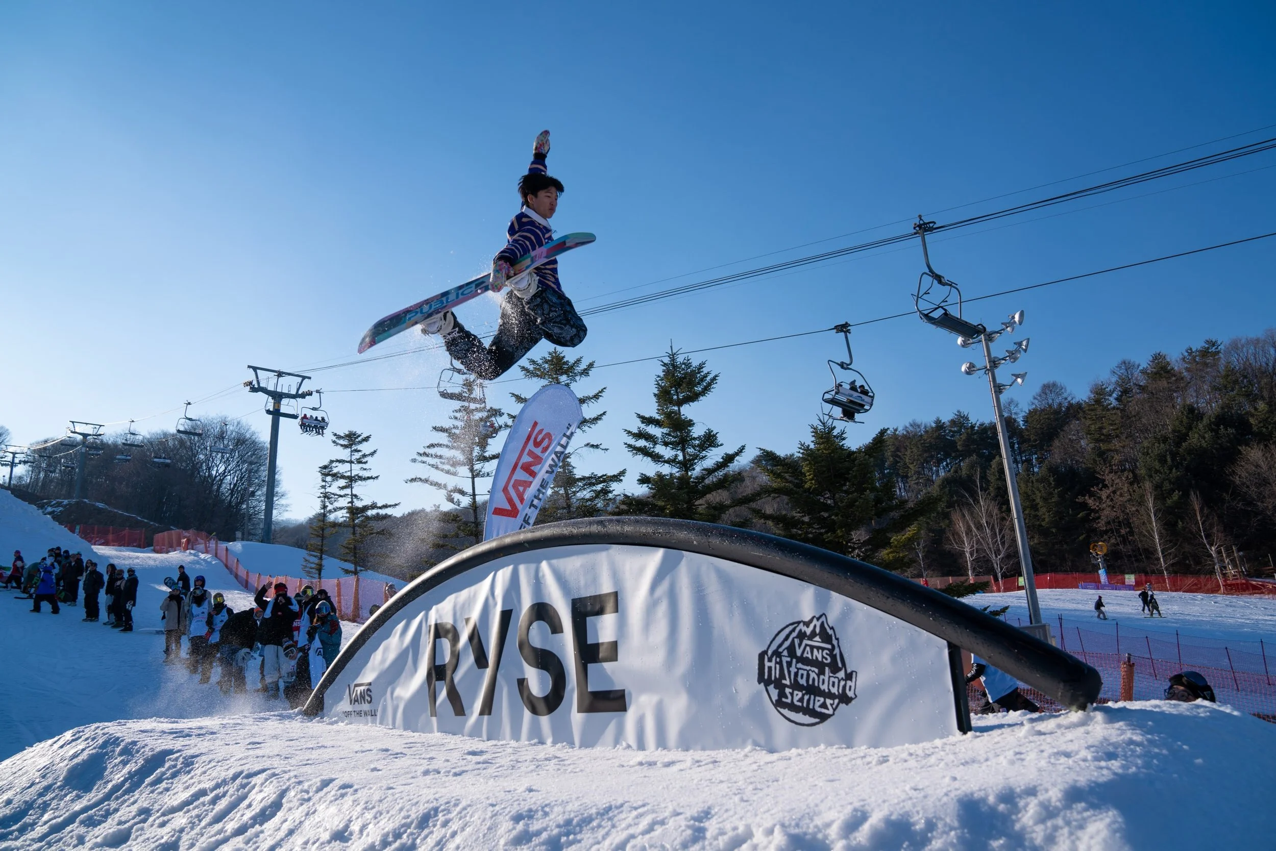 Vans RYSE Snowboard.jpg