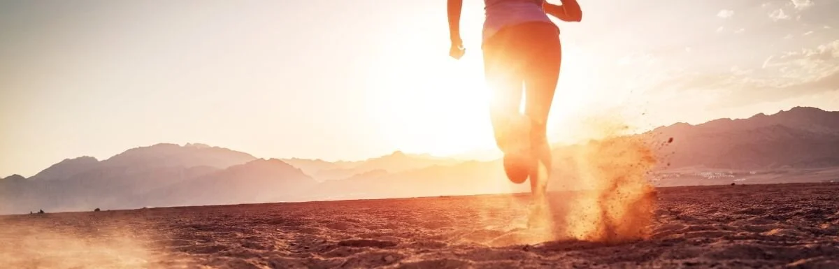 11 helpful tips for hiking and running in the heat