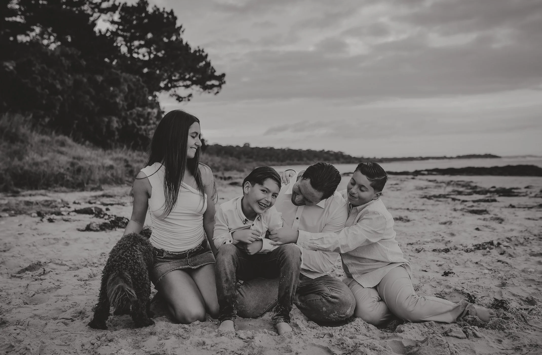 Woods by the Sea - Shoreham 

DOG FRIENDLY - STREET PARKING -

10 min walk - Stairs