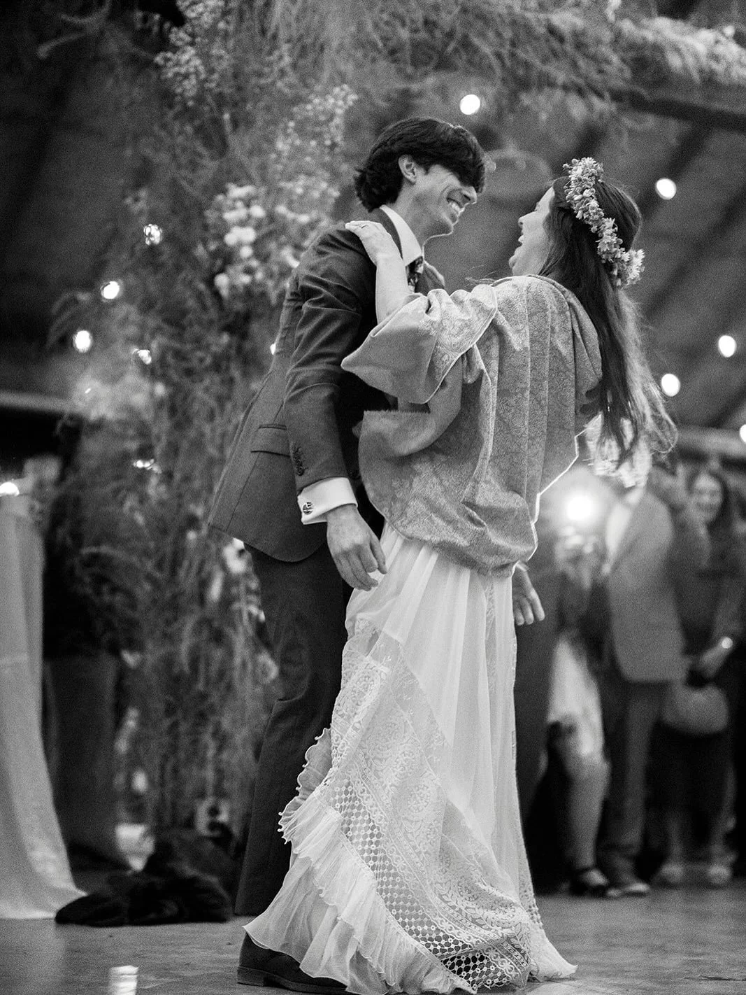 A few of my barn party favorites captured by @joshlaneco 

Venue @straushomeranch 
Planner @eventsbykatyelizabeth 
Photographer @joshlaneco 
Florist @jenniflorasonoma