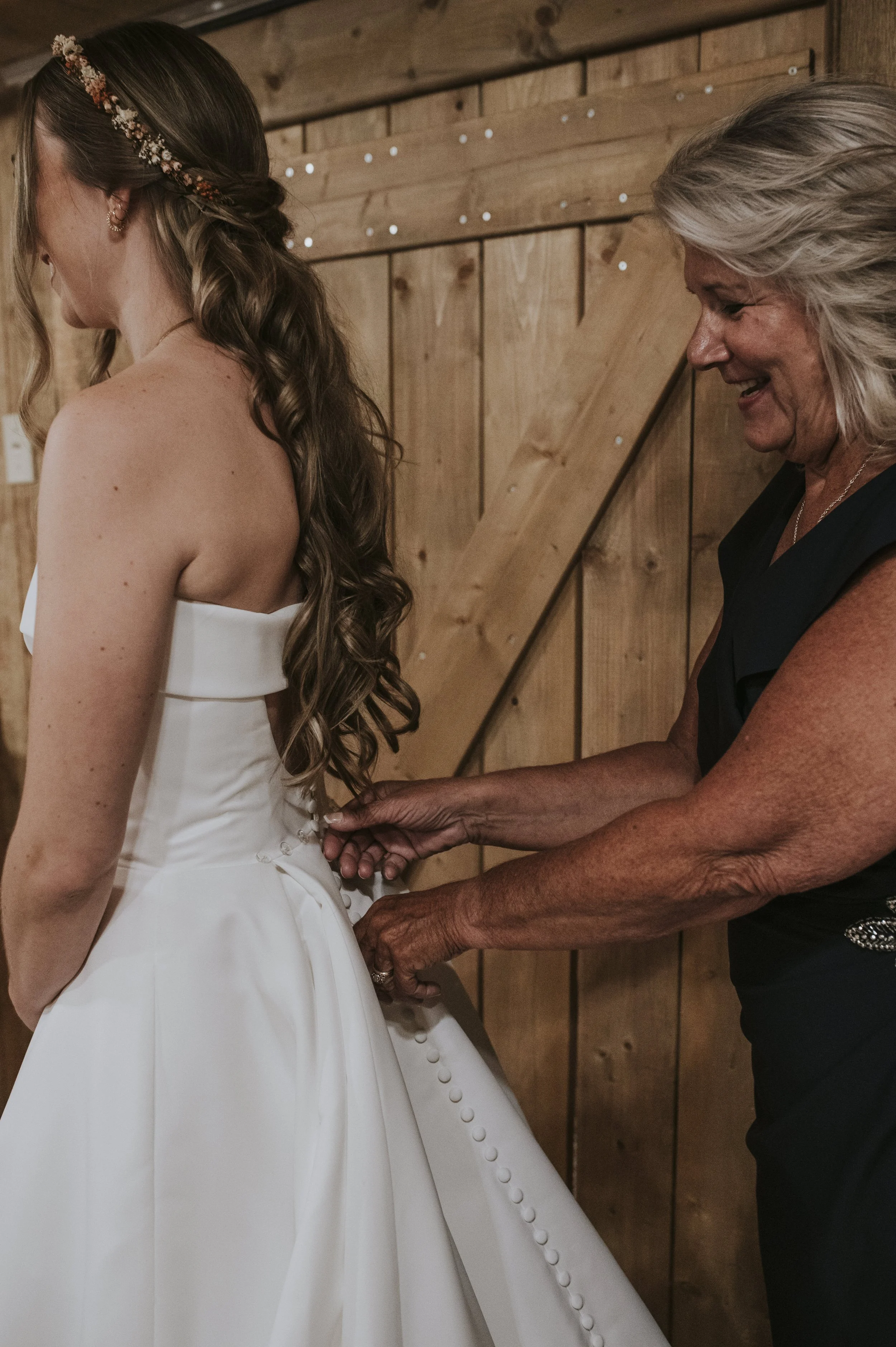 T_L_ Wedding Day-32.jpg