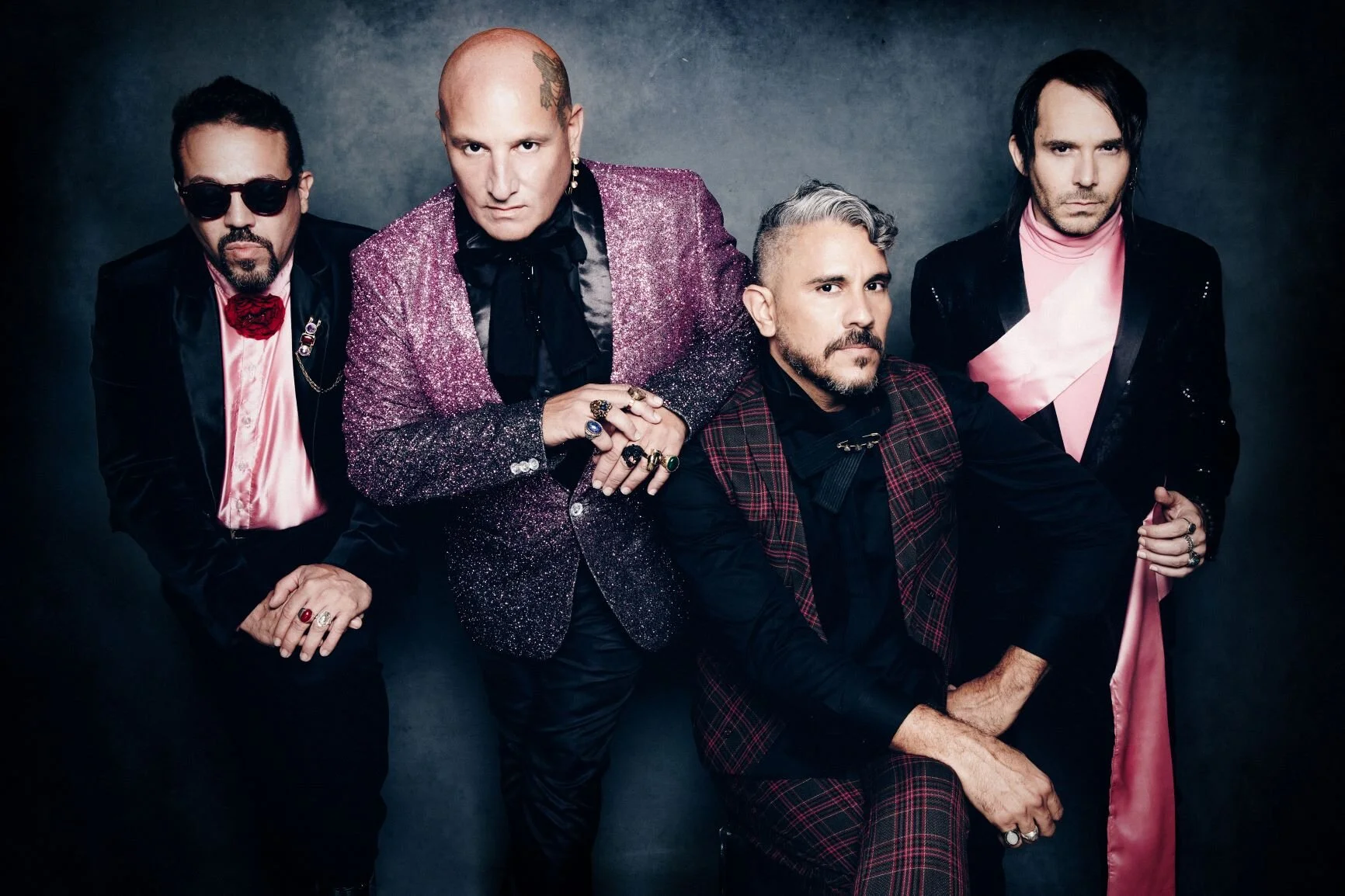 CIRCO </strong>  PRESENTA SU NUEVO SENCILLO </strong>  "SE ABRE EL CIELO" </strong>  UNA COLABORACIÓN JUNTO A </strong>  CONOCIENDO RUSIA</strong>  