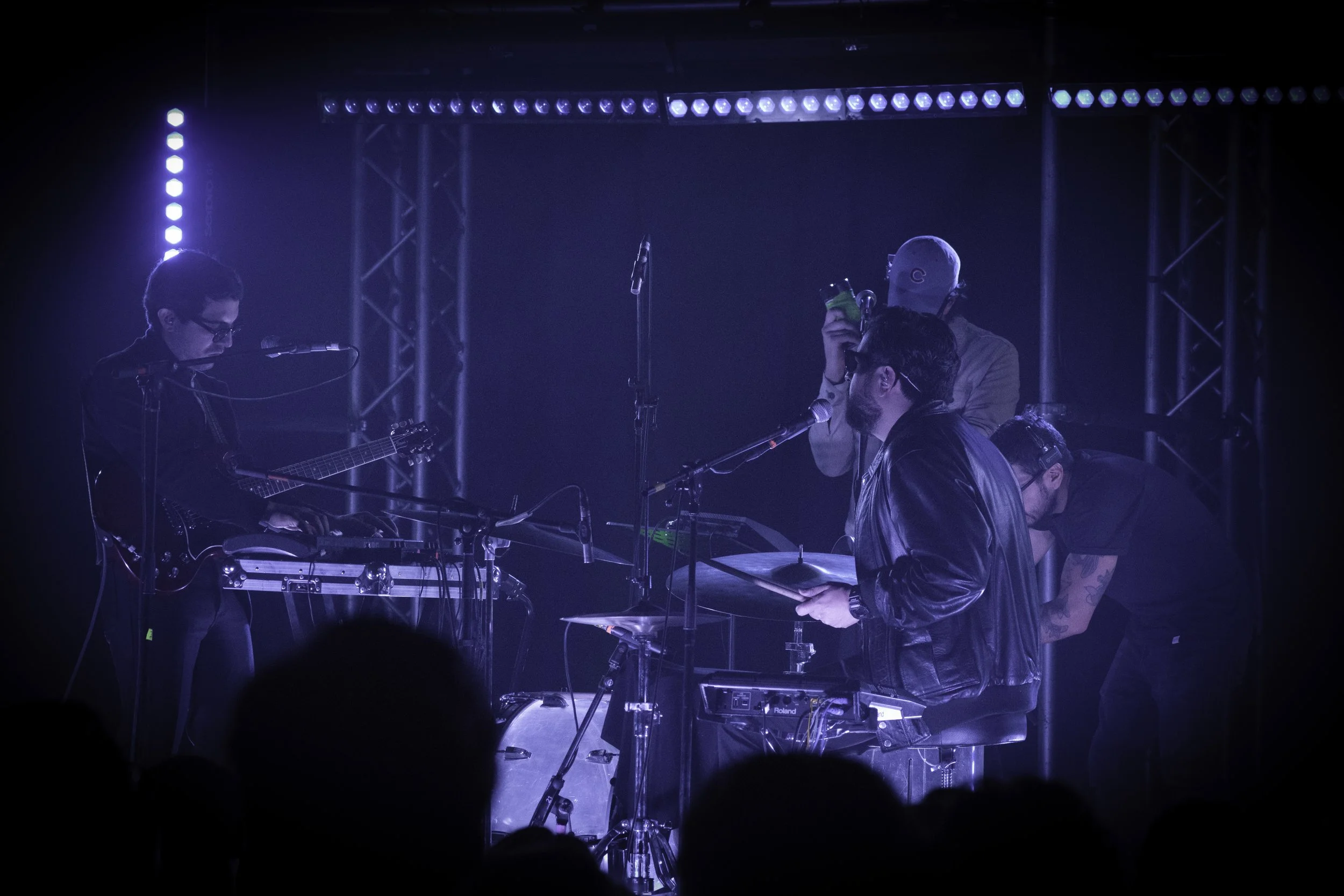 CLUBZ Y UNA NOCHE LLENA DE MATICES 