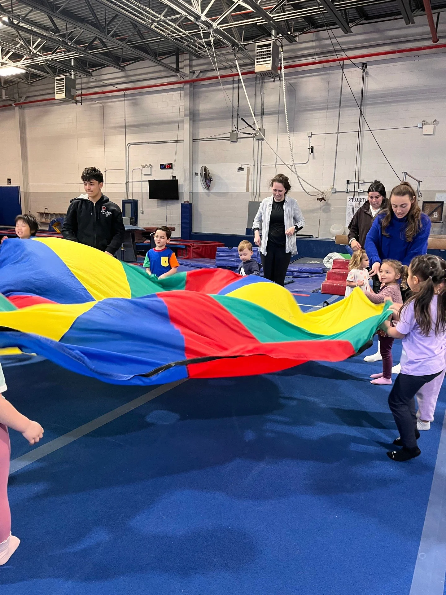 Celebrate your birthday with us at one of our locations 🎉

A fun-filled celebration with games and high energy. Kids will enjoy one hour of gymnastics activities including Olympic events, trampoline, obstacle courses, races, prizes, and more.

We ha