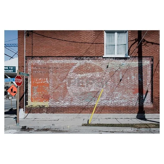 Pepsi
.
.
.
.
.
#canon #canonrebel #canonrebelt6s #canoncanada #canonphotography #24mm #24mmpancake #pancakelens #lightroommobile #mhpresets #kitchenerphotographer #kitchenerphotography #quarantinecontent #pepsi #latergram