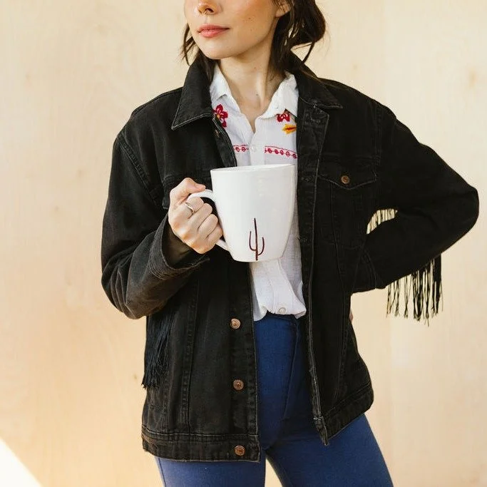 We have new upcoming workshops listed on our website! All of them will be @whyhellomodernhome ! If you have been thinking about taking a workshop, check out the listings and reach out with any questions! There will me more details and info about sign