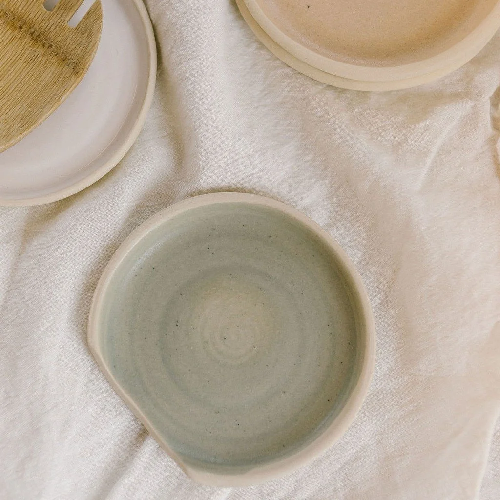 Kitchen Essentials Alert! We have lots of spoon rests ready to ship and if you use code FREESHIP at checkout you can get free shipping on your order! Pro tip: if you have been thinking of ordering multiple items, this would be a great time! The more 