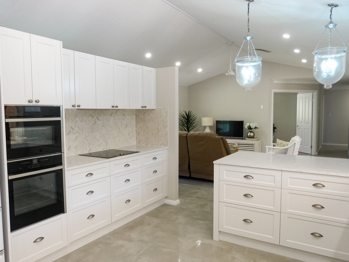 monobuild | Boutique Brisbane Building Company | Retail | Commercial | Office | Warehouse | Corporate | Renovation | Fit Outs | Residental | Cabinets | Cabinetry