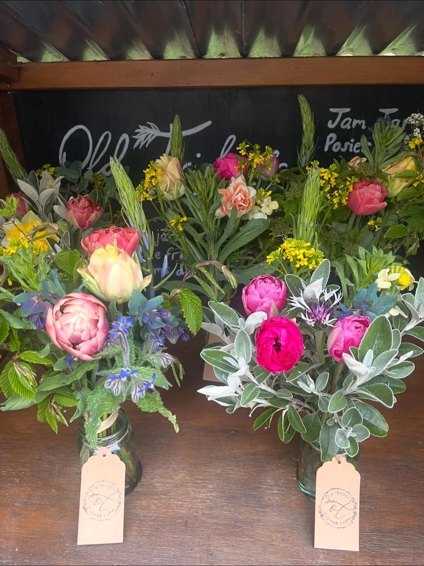 HONESTY STAND 🌱 

Jam jar posies full of seasonal blooms can be found at our honesty stand 7 days a week. 

What3Words location ///soil.removal.bullion 

If you&rsquo;d like to ensure availability, order large jam jars or any of our bouquets, PM or 