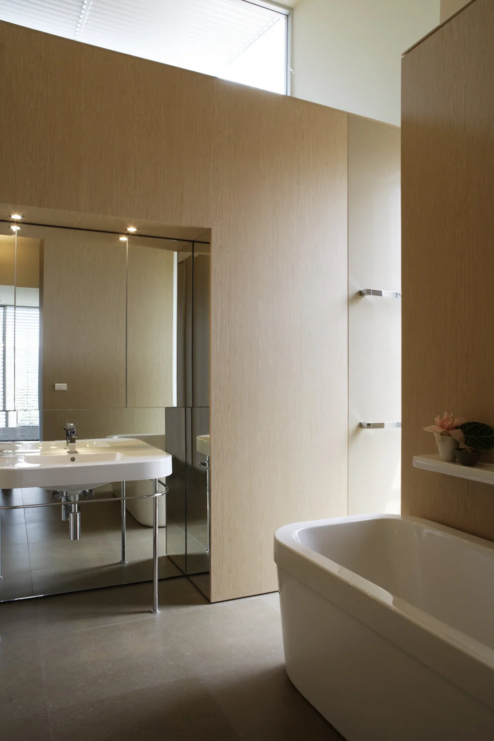 bathroom+detail+02.jpg