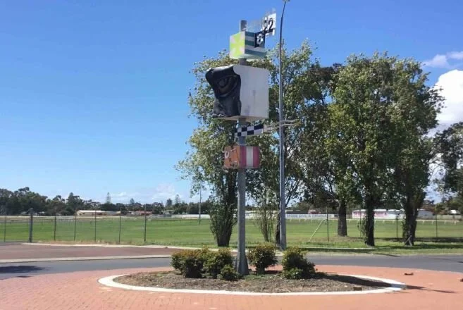 SIGNPOSTS SCULPTURES