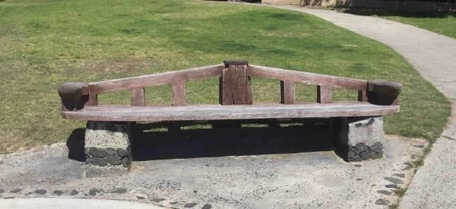 TIMBER SEAT 