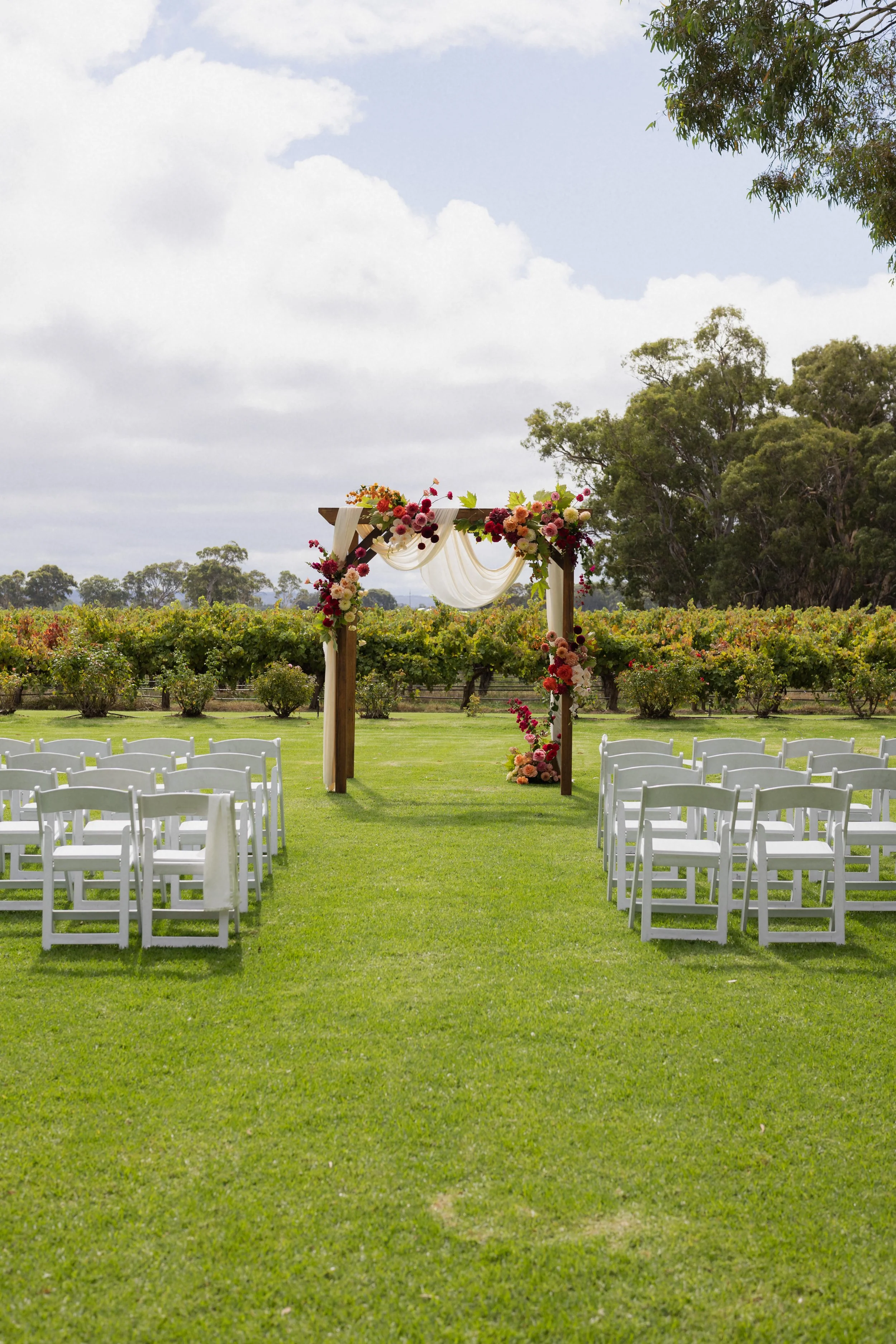 Tess + Michael Wedding _ Luke John Photography-475.jpg