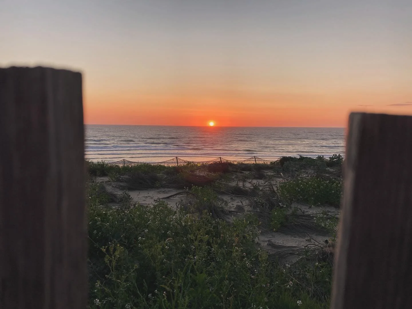 Magnifique coucher de soleil pour un super week-end 🤩 #oustaoubisca #vacances #biscarrosse #biscarosseplage