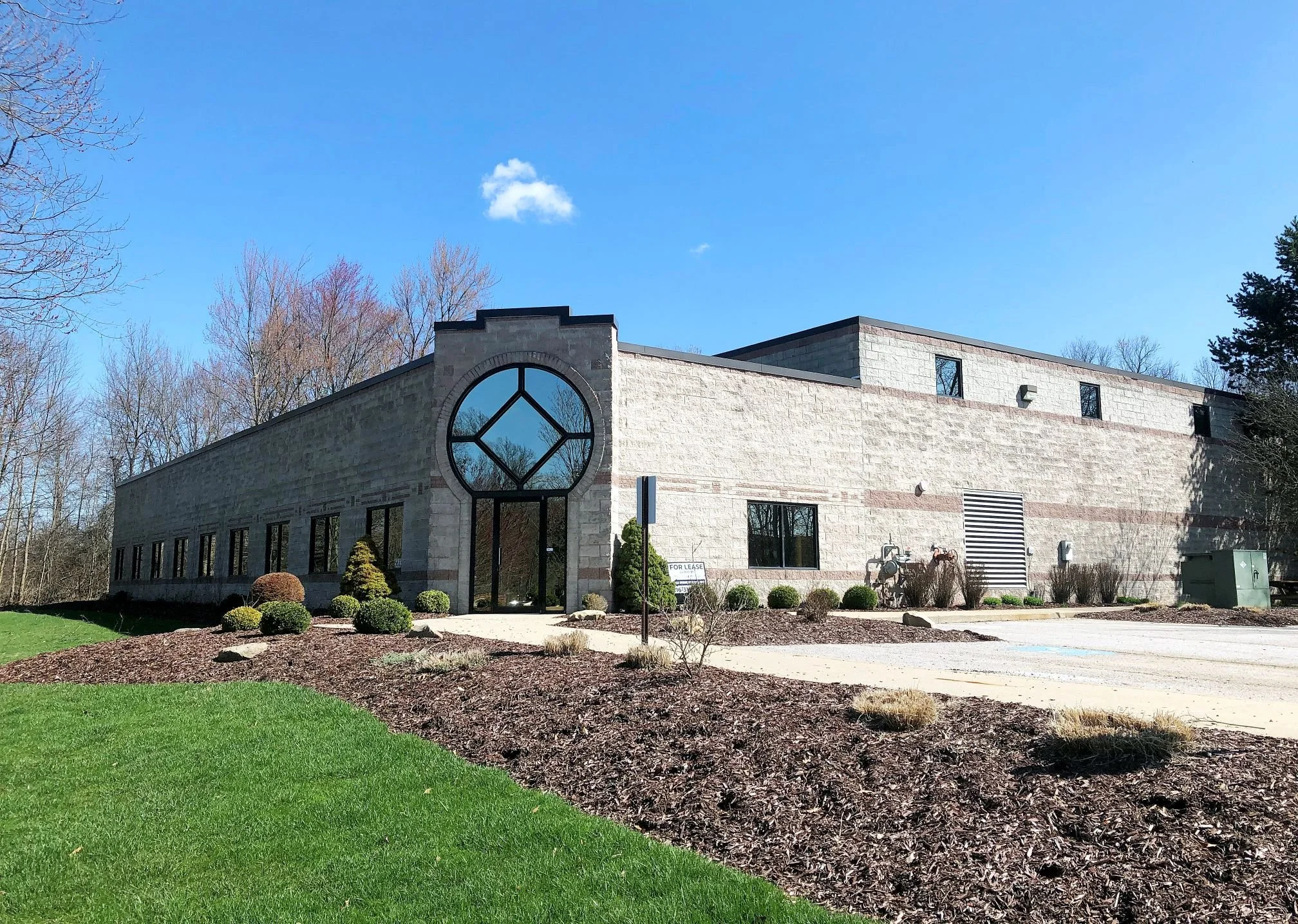 5633 Hudson Industrial Parkway Close.JPG