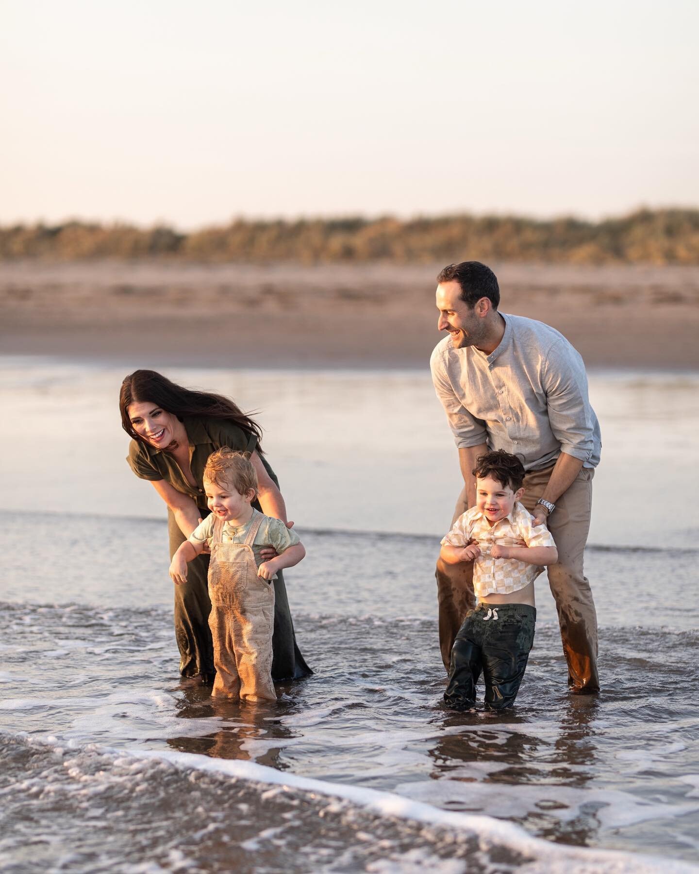 Severely behind on sharing work (as usual for me 🙈) but here&rsquo;s some fun and candid moments from a recent family session with Diana and her boys. Smiling and looking at the camera is overrated anyway right?! 🤍😆

#halifaxfamilyphotographer #ha