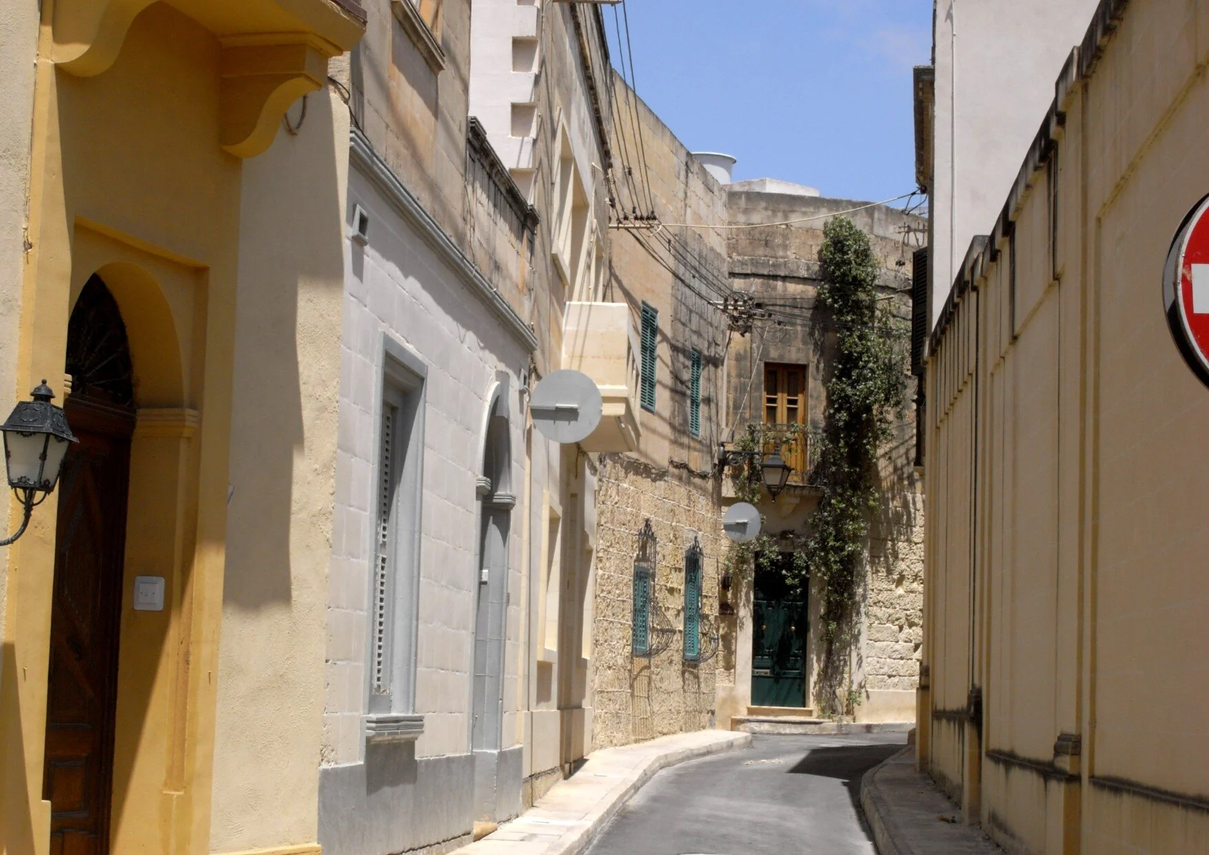 Triq il-Pjazzetta (Small Piazza Street)
