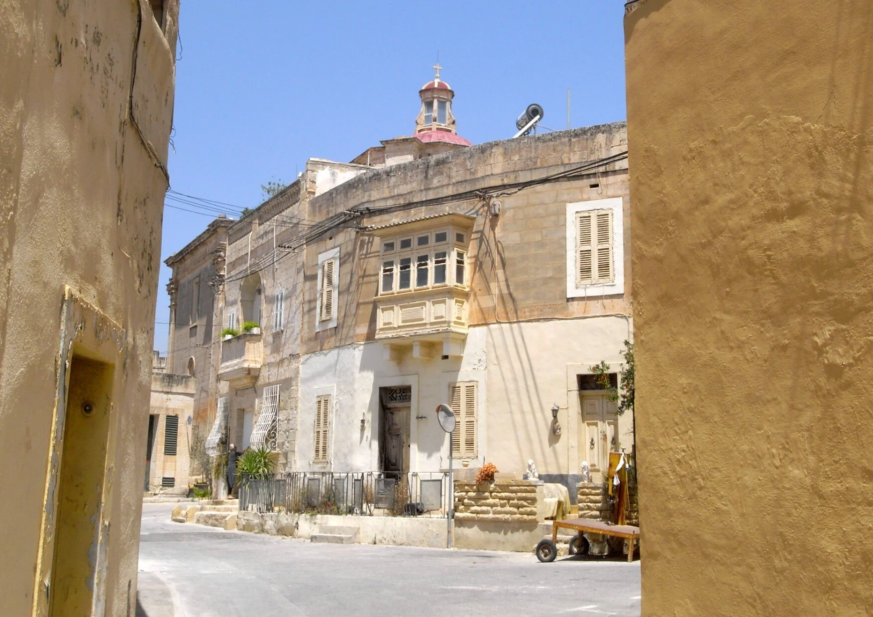 Triq Hal-Qormi (Qormi Street)