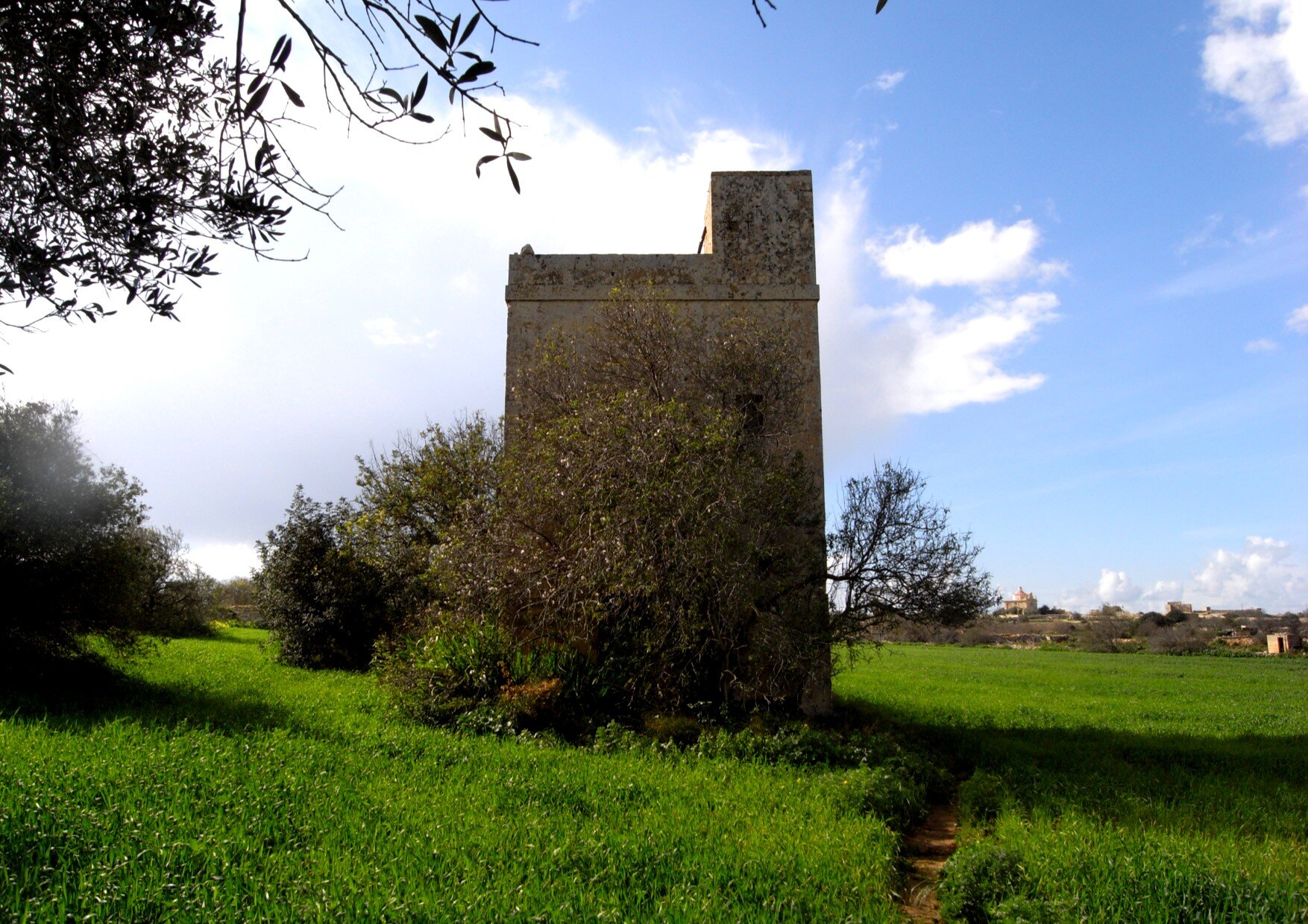 Gudja: Triq Victor Pasmore — Buildings of Malta