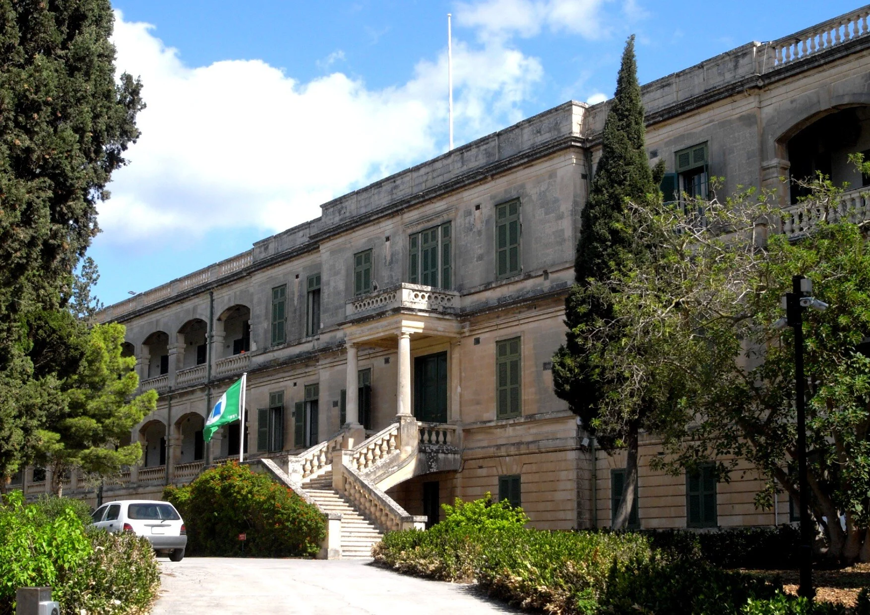 St Edwards College