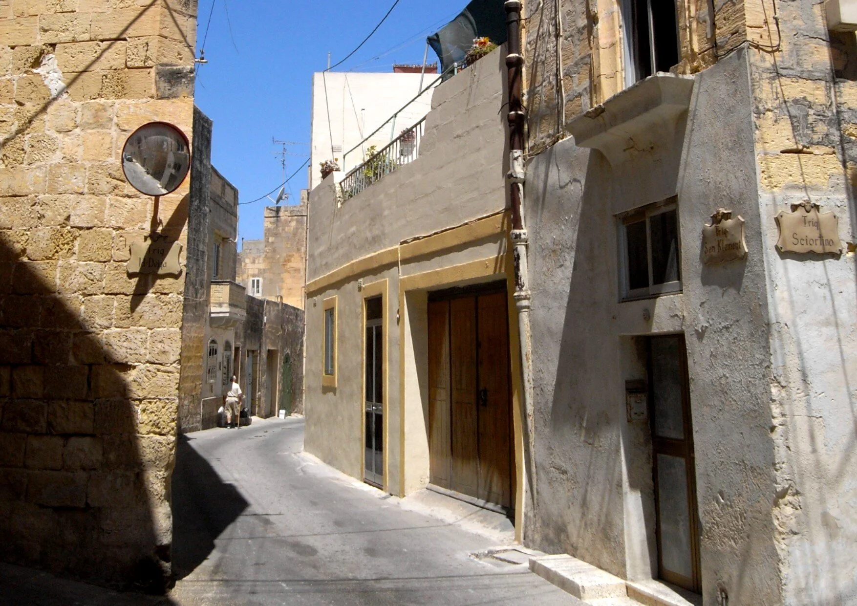 Triq San Klement (St Clement Street)