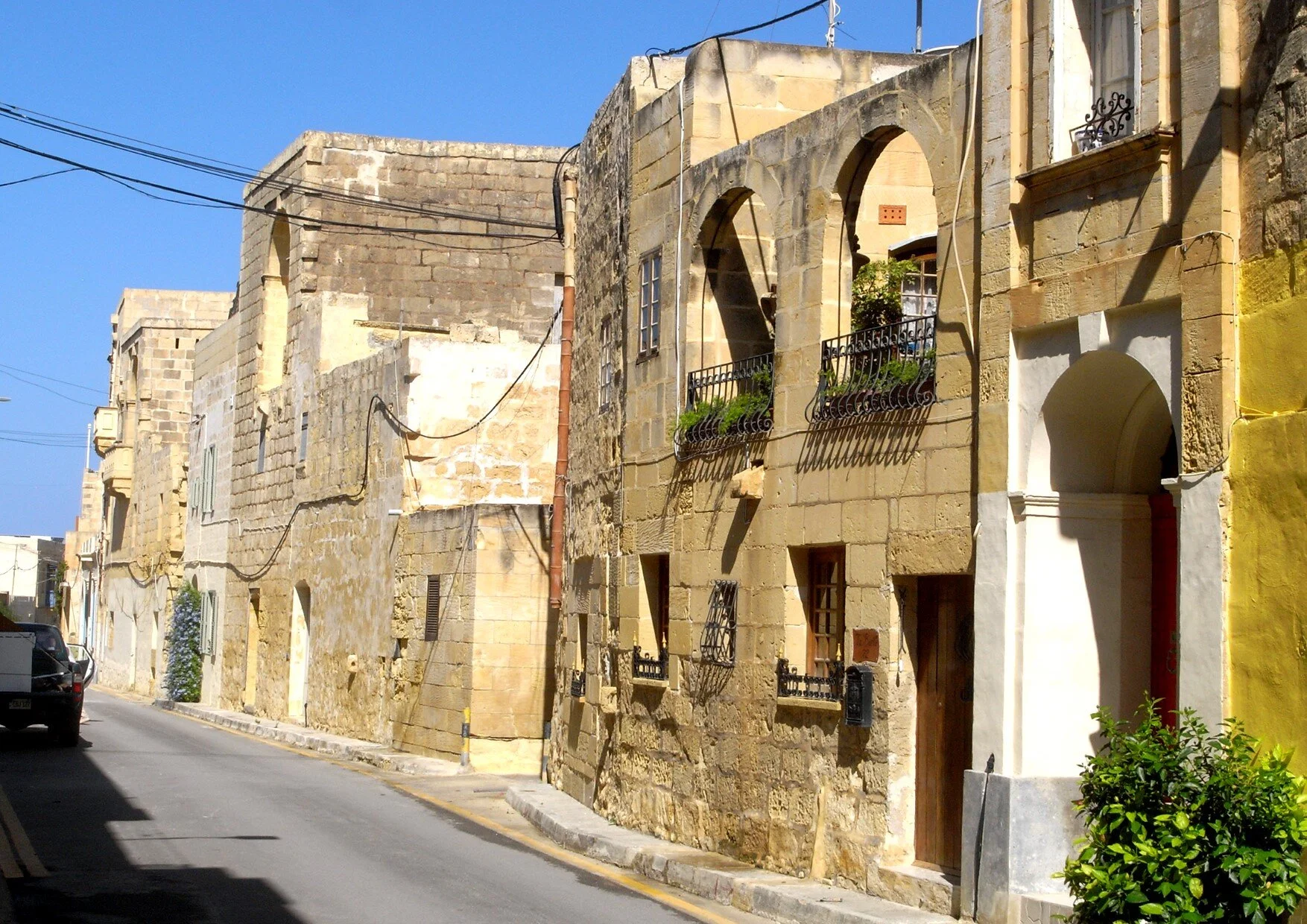 Triq it-Trux (Deaf Street)